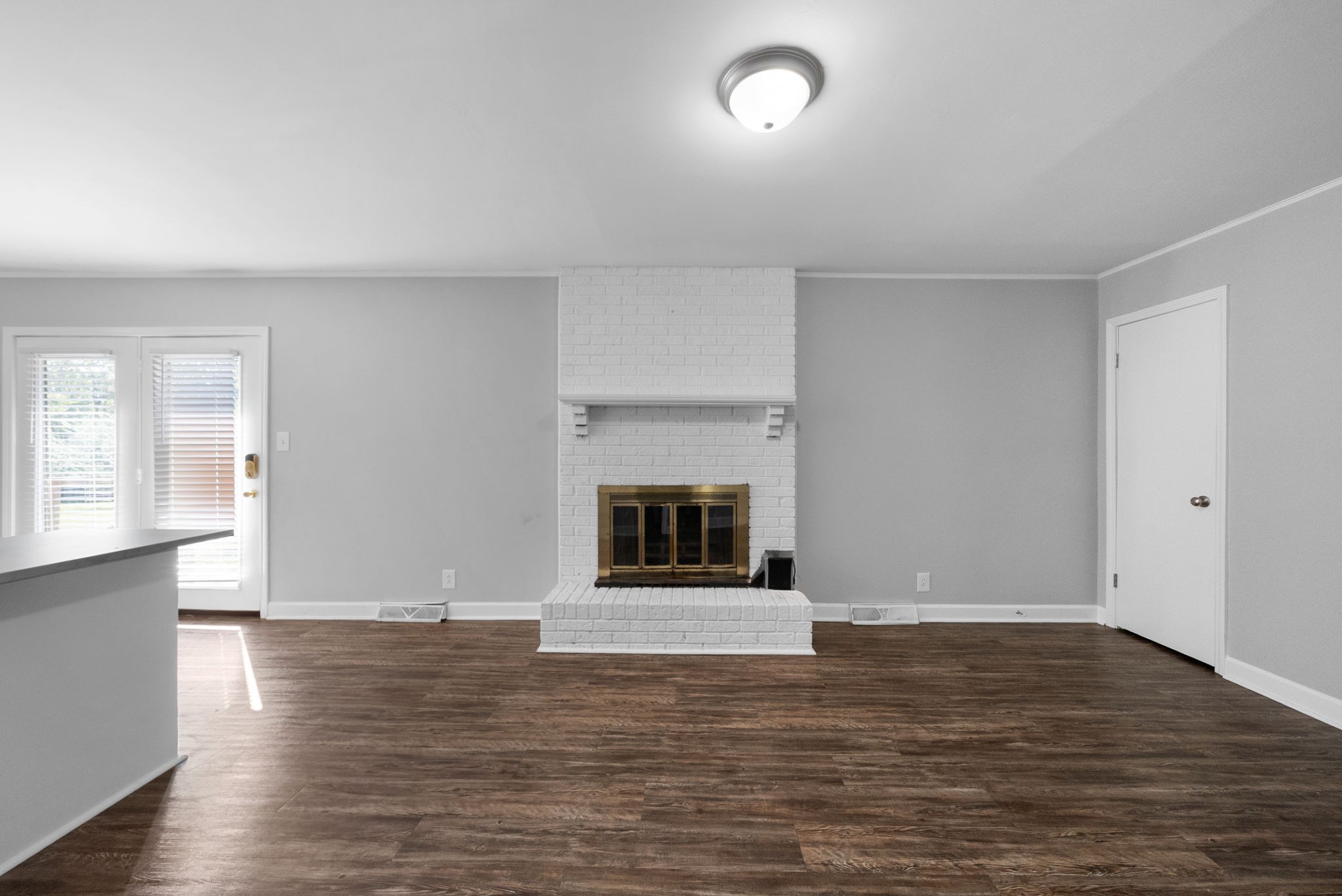 Clarksville, Tennessee 37043, United States, 2 Bedrooms Bedrooms, ,1 BathroomBathrooms,Residential,Active,212813