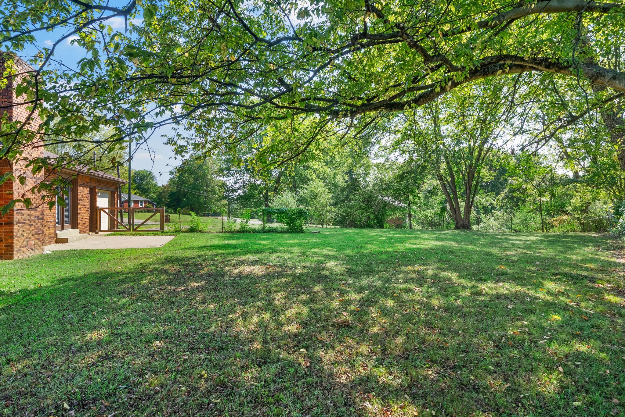 Clarksville, Tennessee 37043, United States, 2 Bedrooms Bedrooms, ,1 BathroomBathrooms,Residential,Active,212813