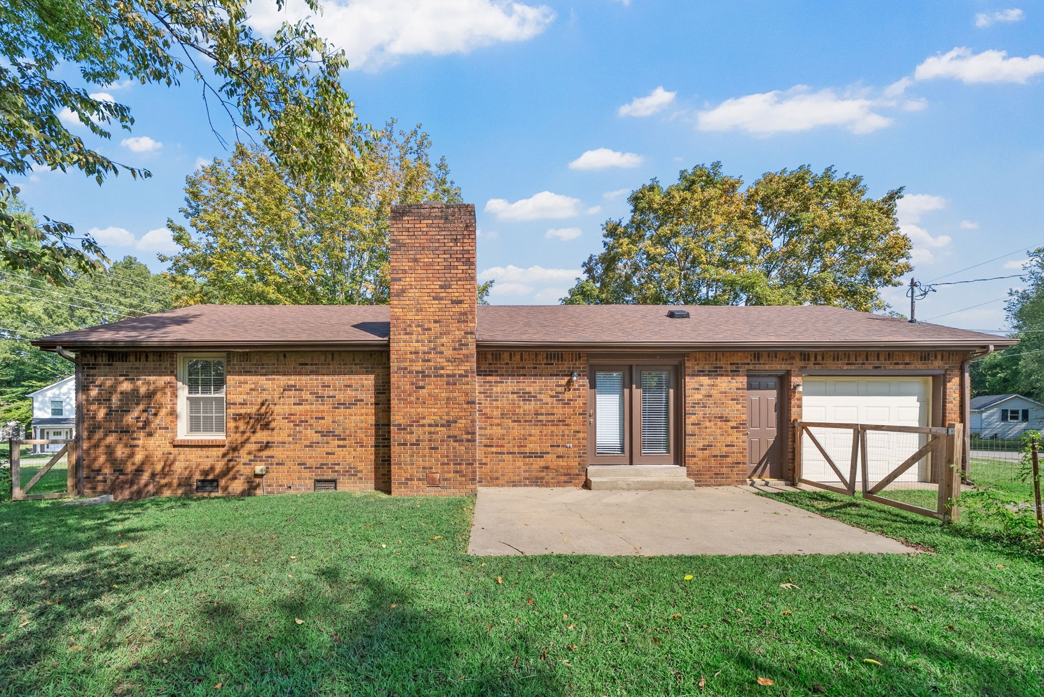 Clarksville, Tennessee 37043, United States, 2 Bedrooms Bedrooms, ,1 BathroomBathrooms,Residential,Active,212813