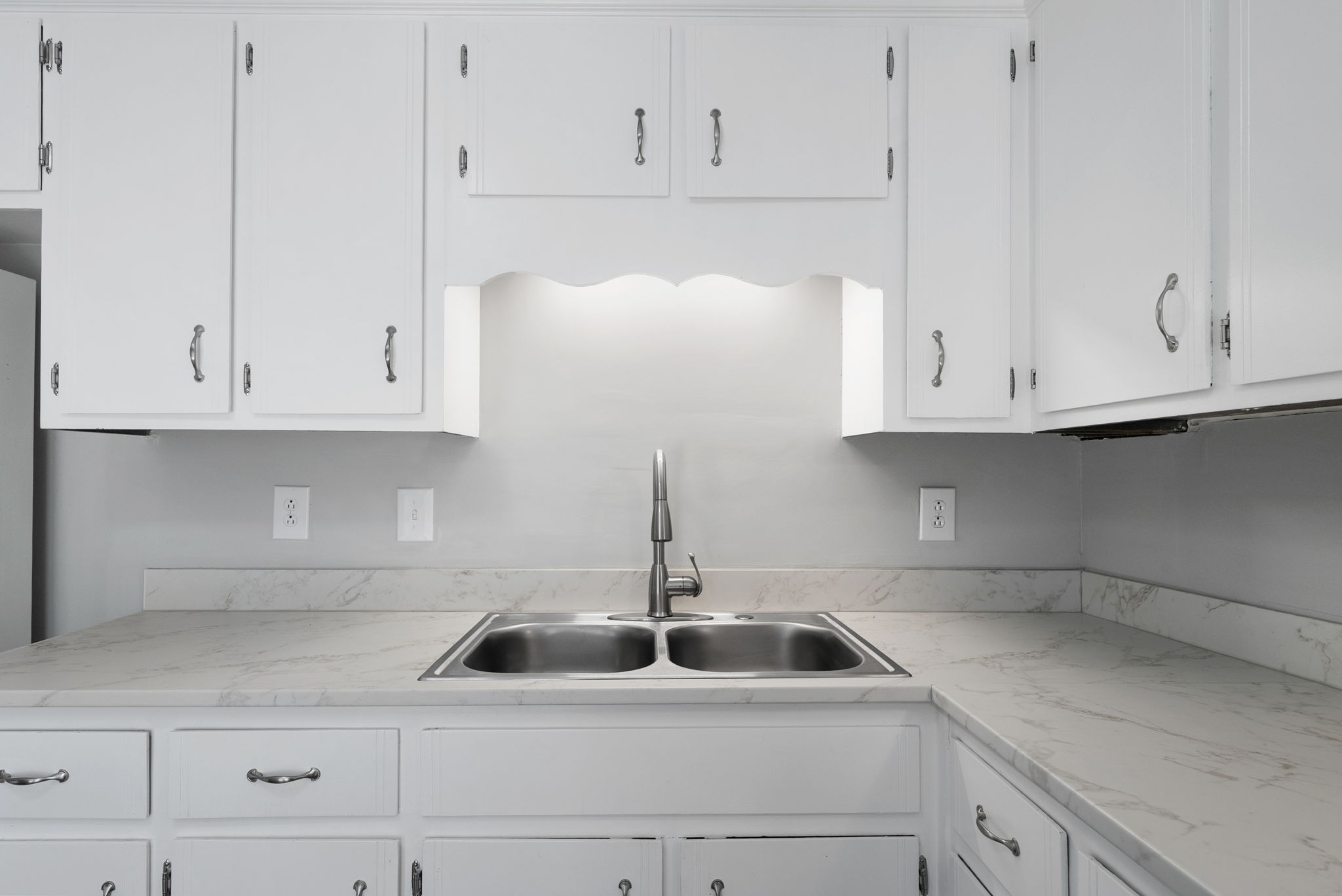 Clarksville, Tennessee 37043, United States, 2 Bedrooms Bedrooms, ,1 BathroomBathrooms,Residential,Active,212813