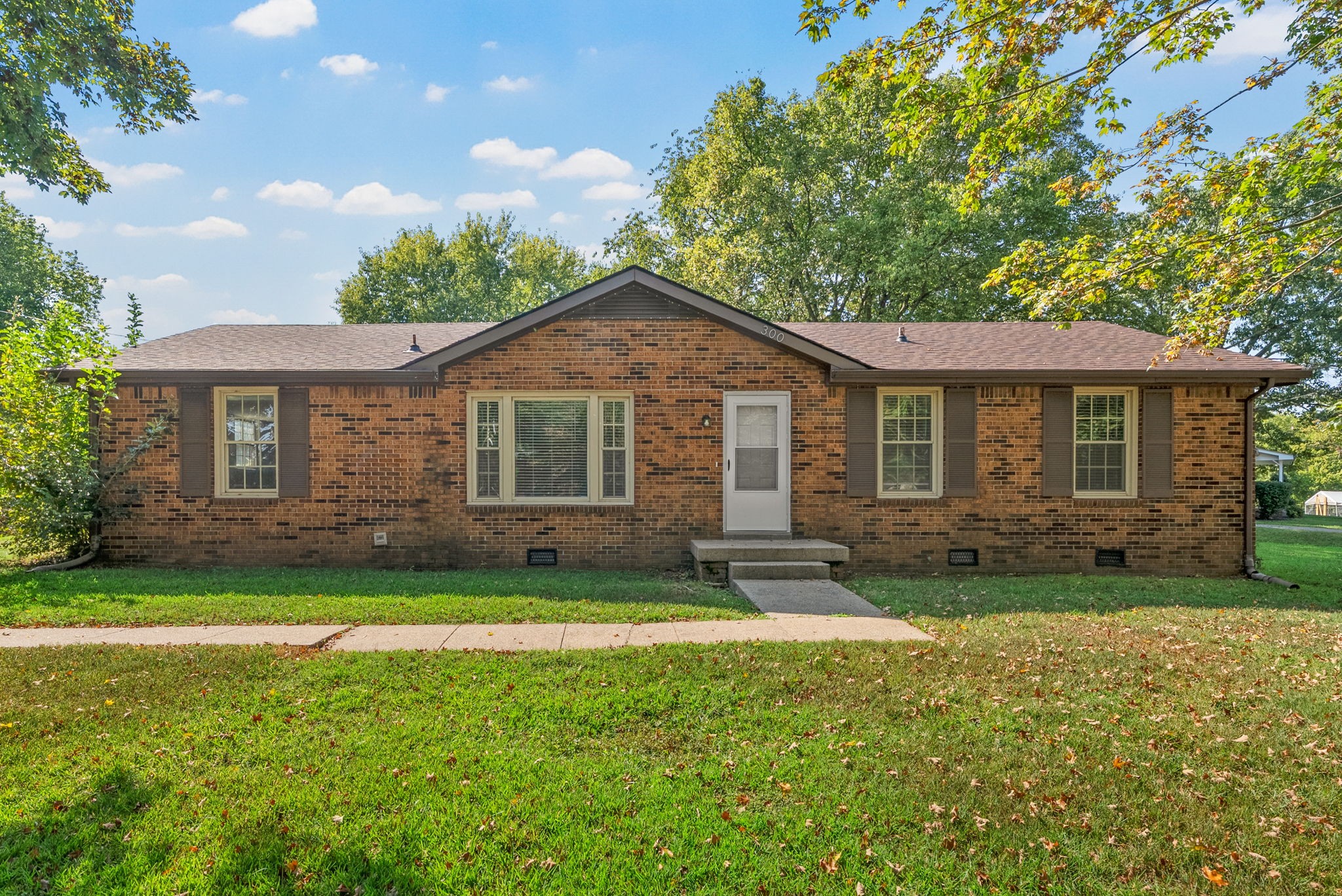 Clarksville, Tennessee 37043, United States, 2 Bedrooms Bedrooms, ,1 BathroomBathrooms,Residential,Active,212813