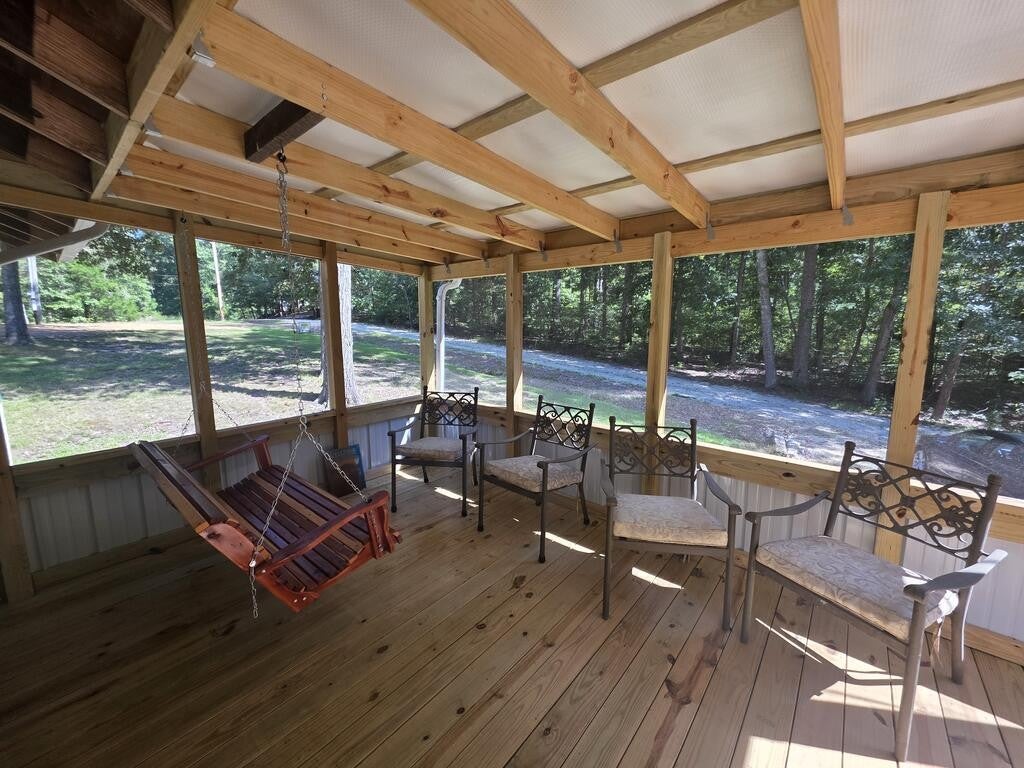 372 Catfish Rd