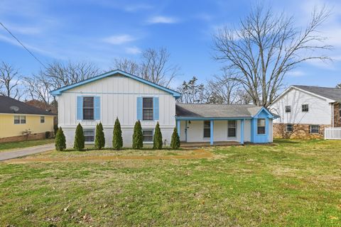 Photo of 561 Castlegate Dr, Nashville, TN 37217 (MLS # 3135940)