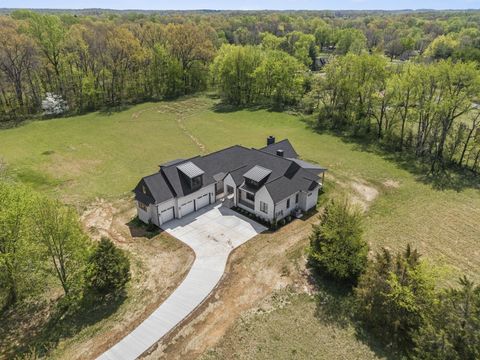 Photo of 116 Bradley Ln, Cottontown, TN 37048 (MLS # 3213483)