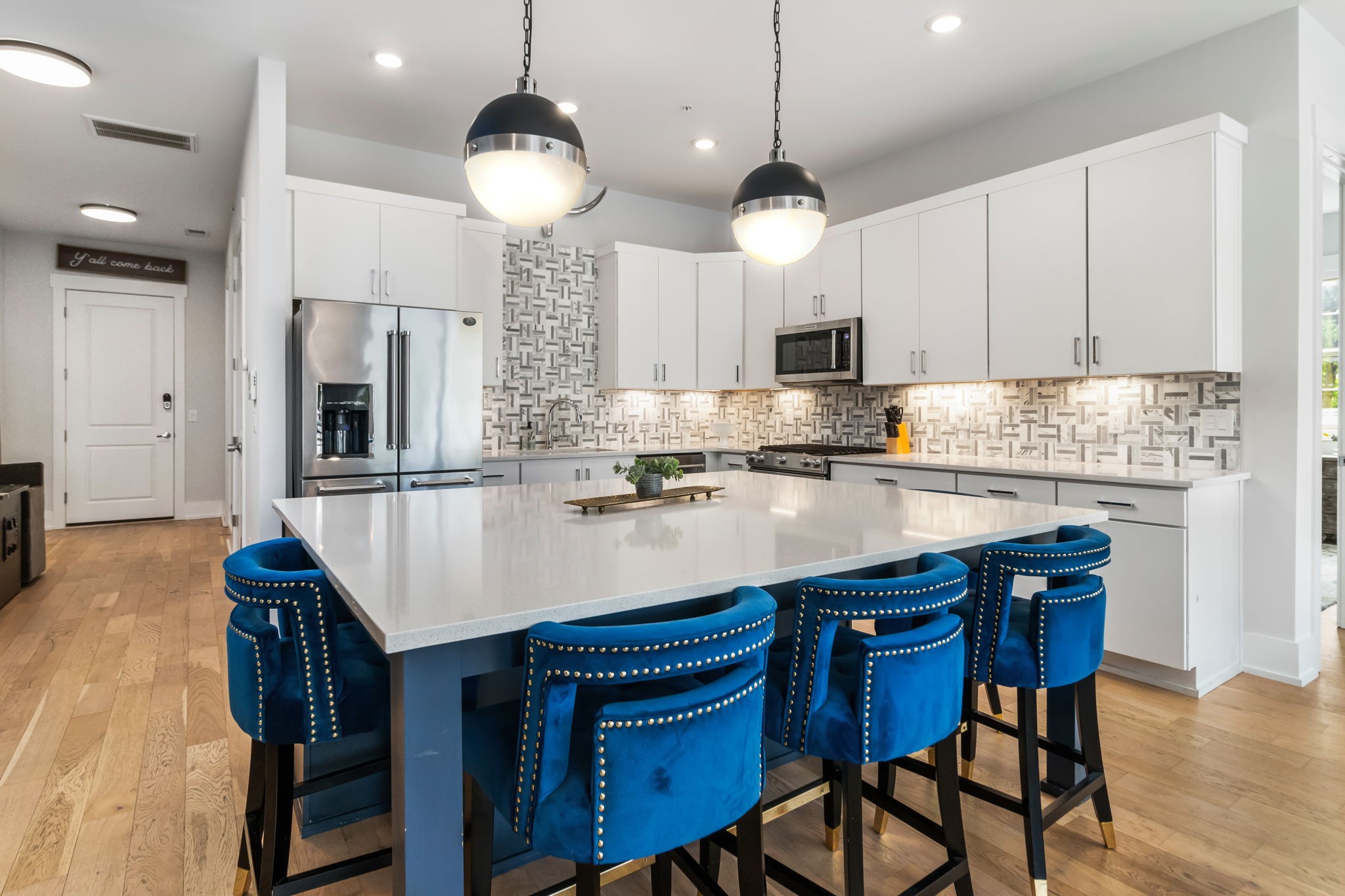 119 Acklen Park Dr 204