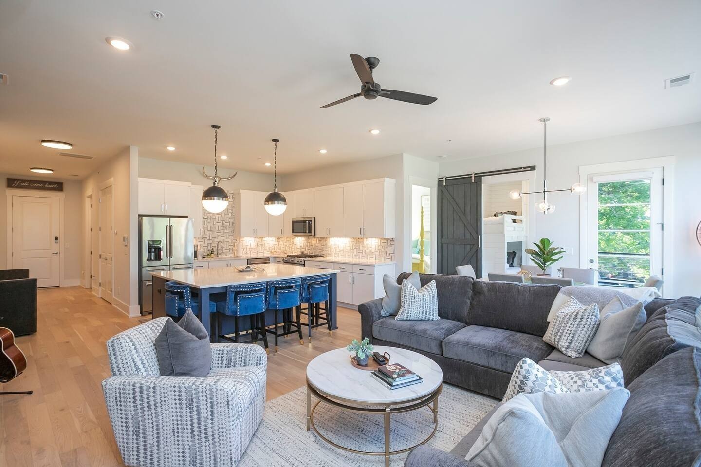 119 Acklen Park Dr 204