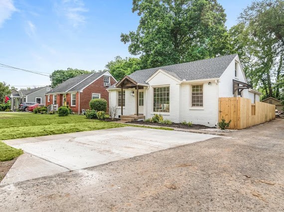 1110A Matthews Pl