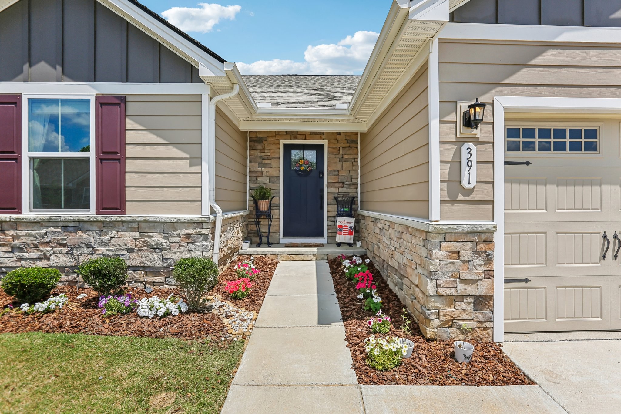 391 Streamview Dr