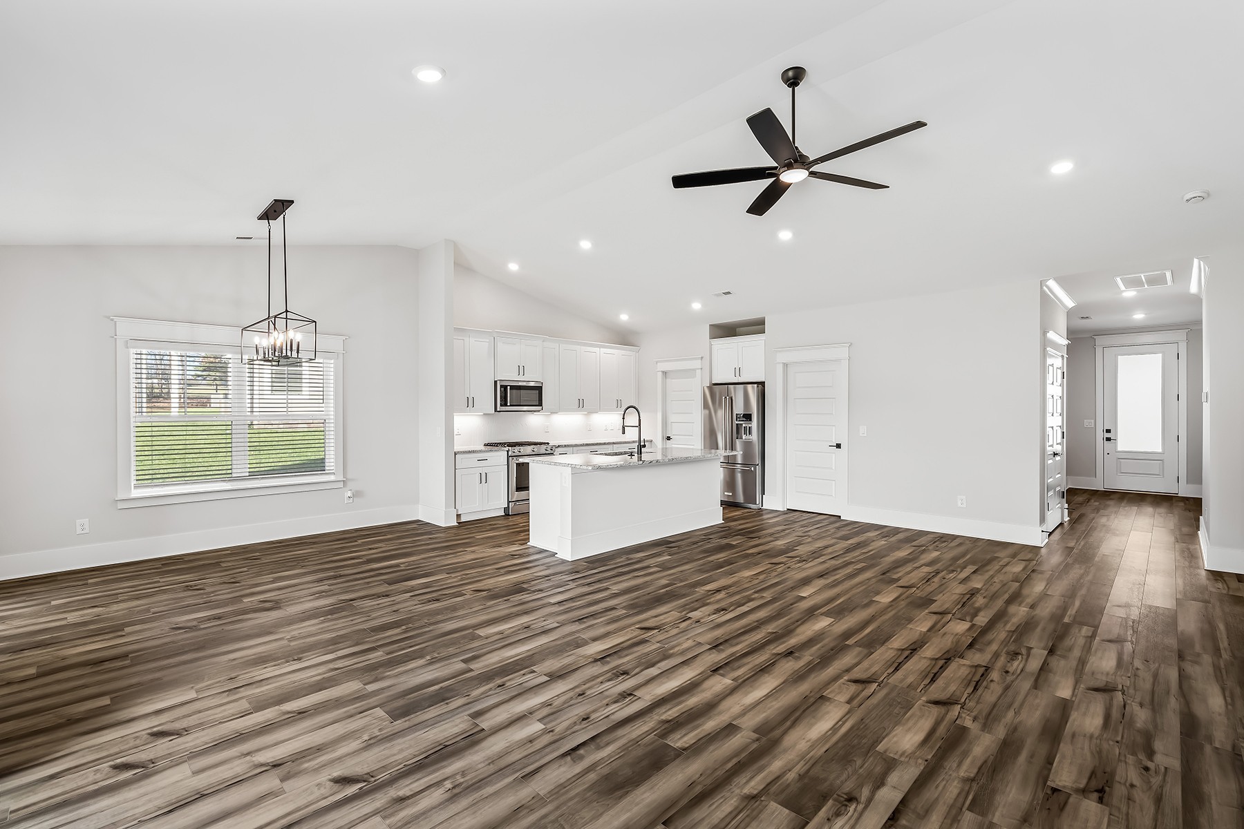 612 Silver Trace