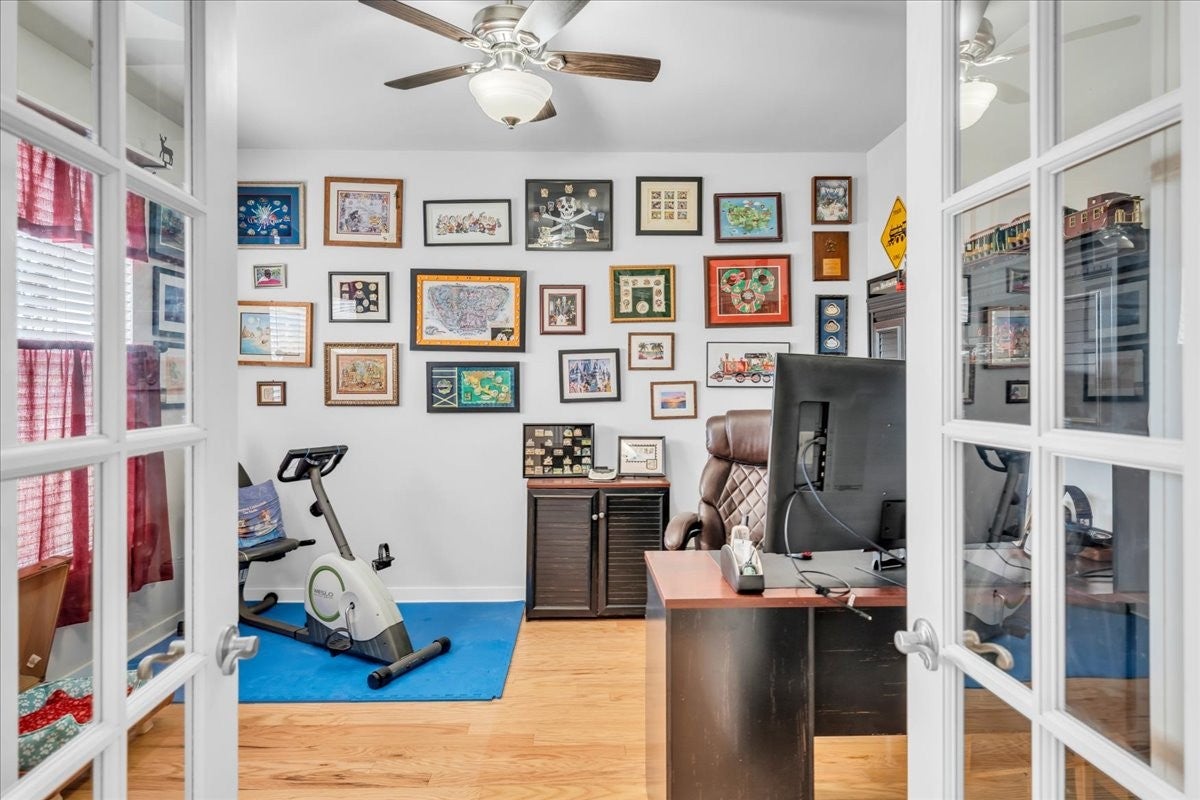 804 Topaz Dr