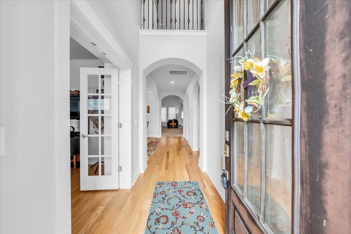 804 Topaz Dr