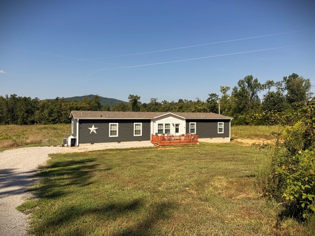 760 Dogwalk Rd