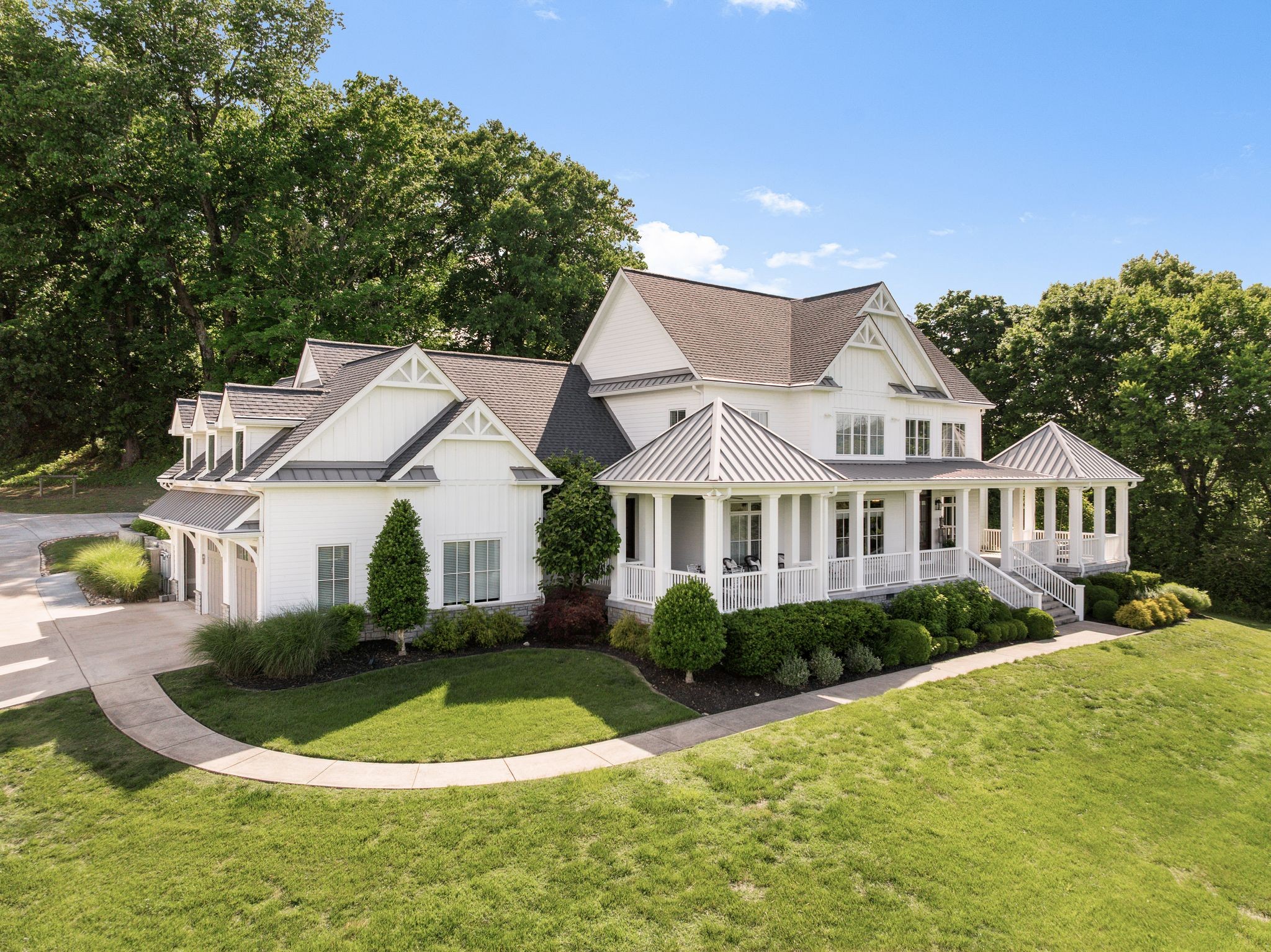 1935 Thompson Station Rd W