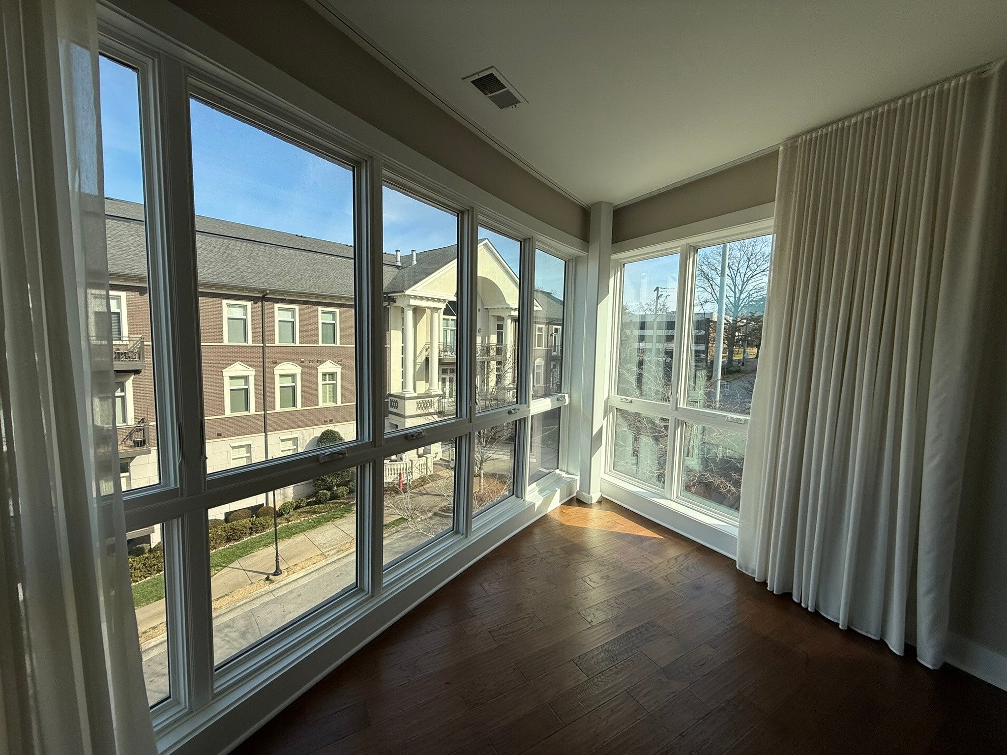 3790 Bedford Ave 302