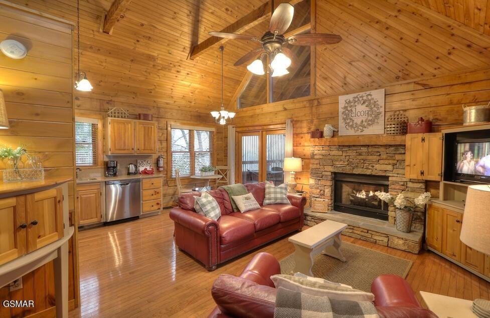 223 Oak Haven Way