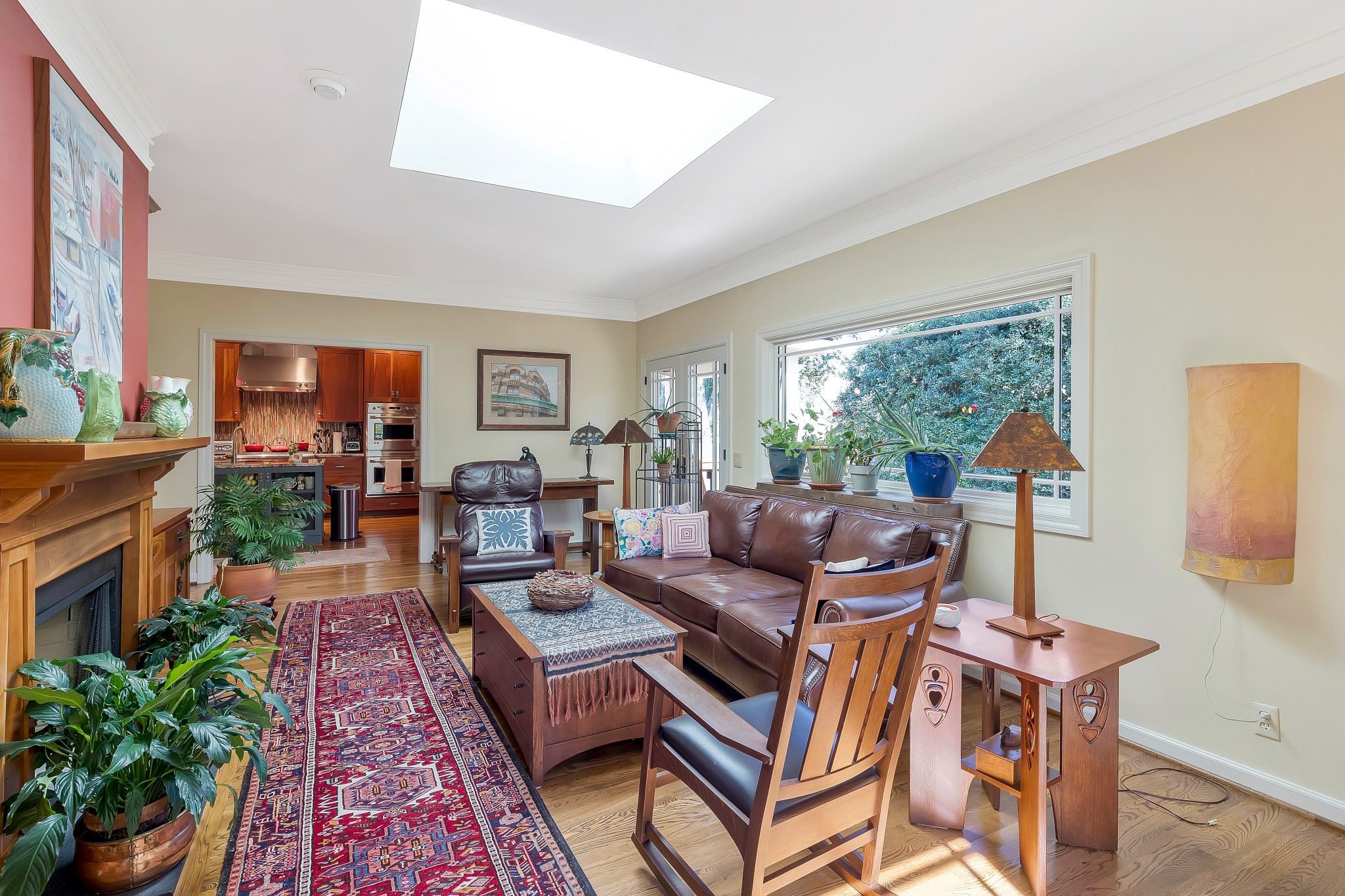 Nashville, Tennessee 37215, United States, 2 Bedrooms Bedrooms, ,2 BathroomsBathrooms,Residential,Pending,110298