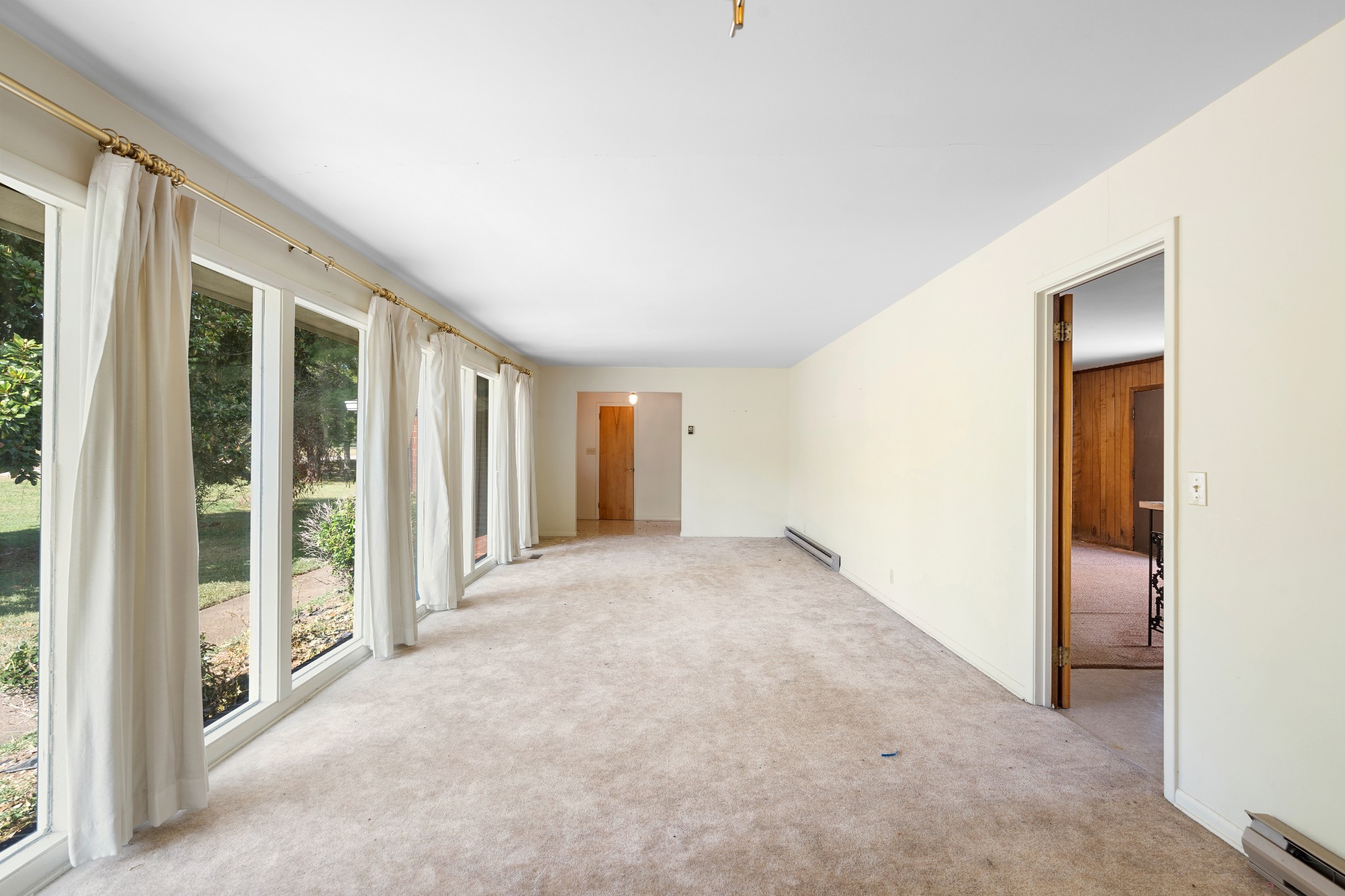 3952 Drakes Branch Rd