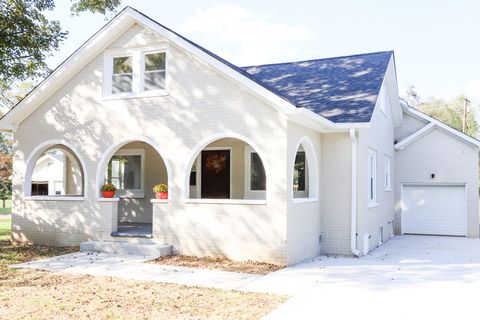 413 E Main St Waverly TN 37185