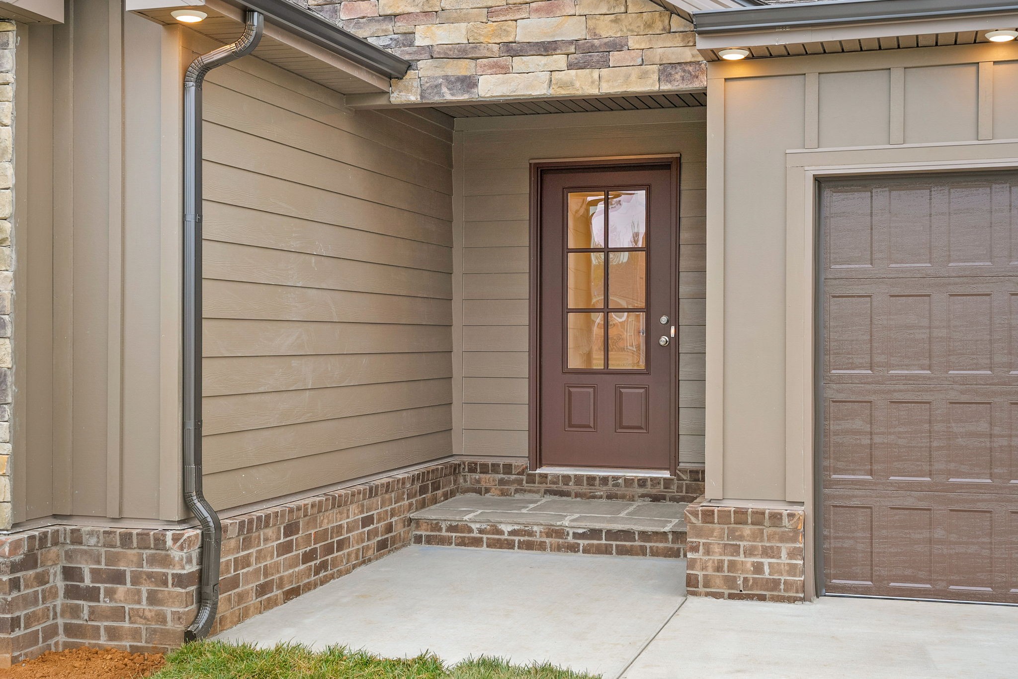 1620 Collins View Way