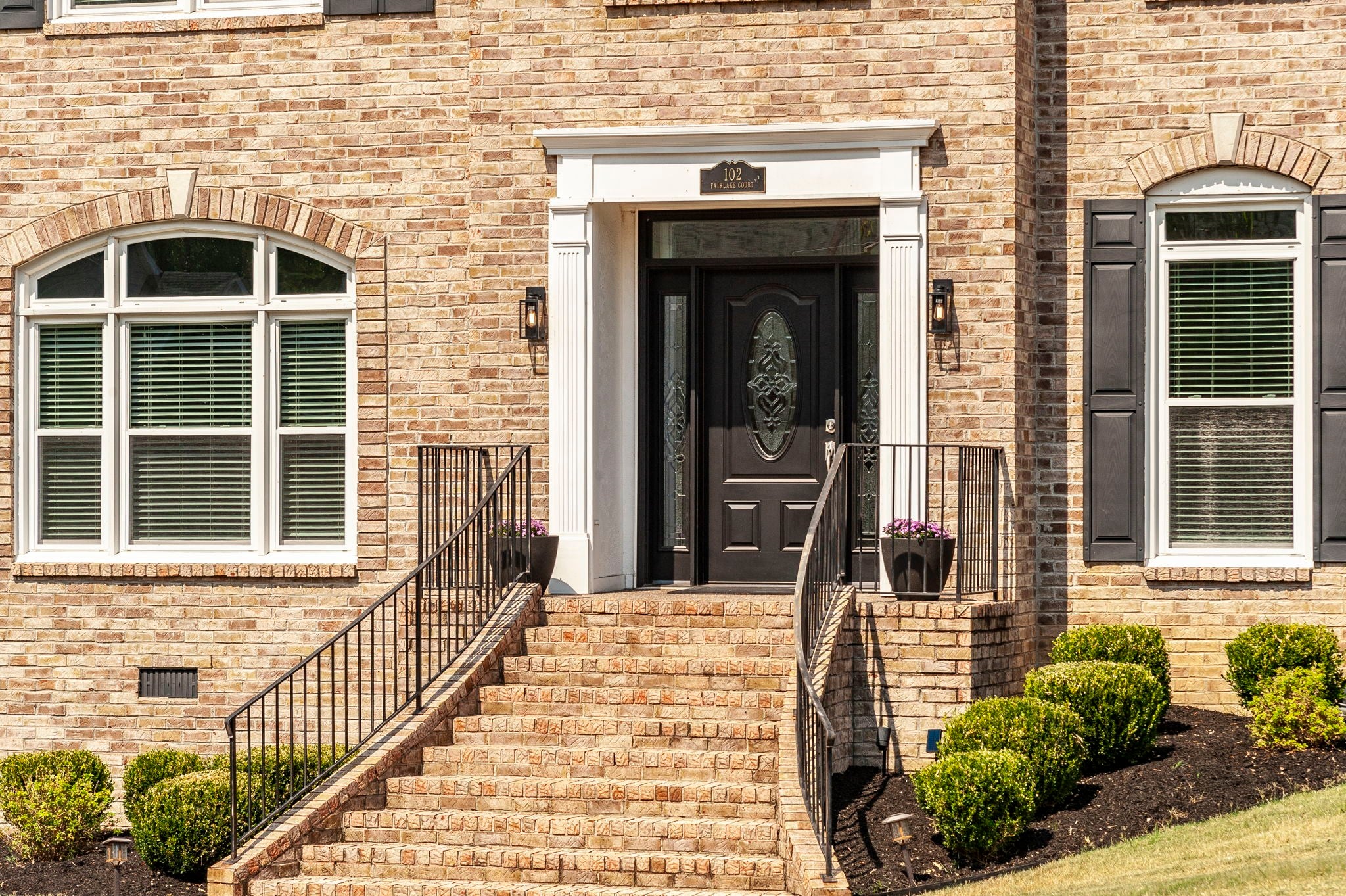 102 Fairlake Ct