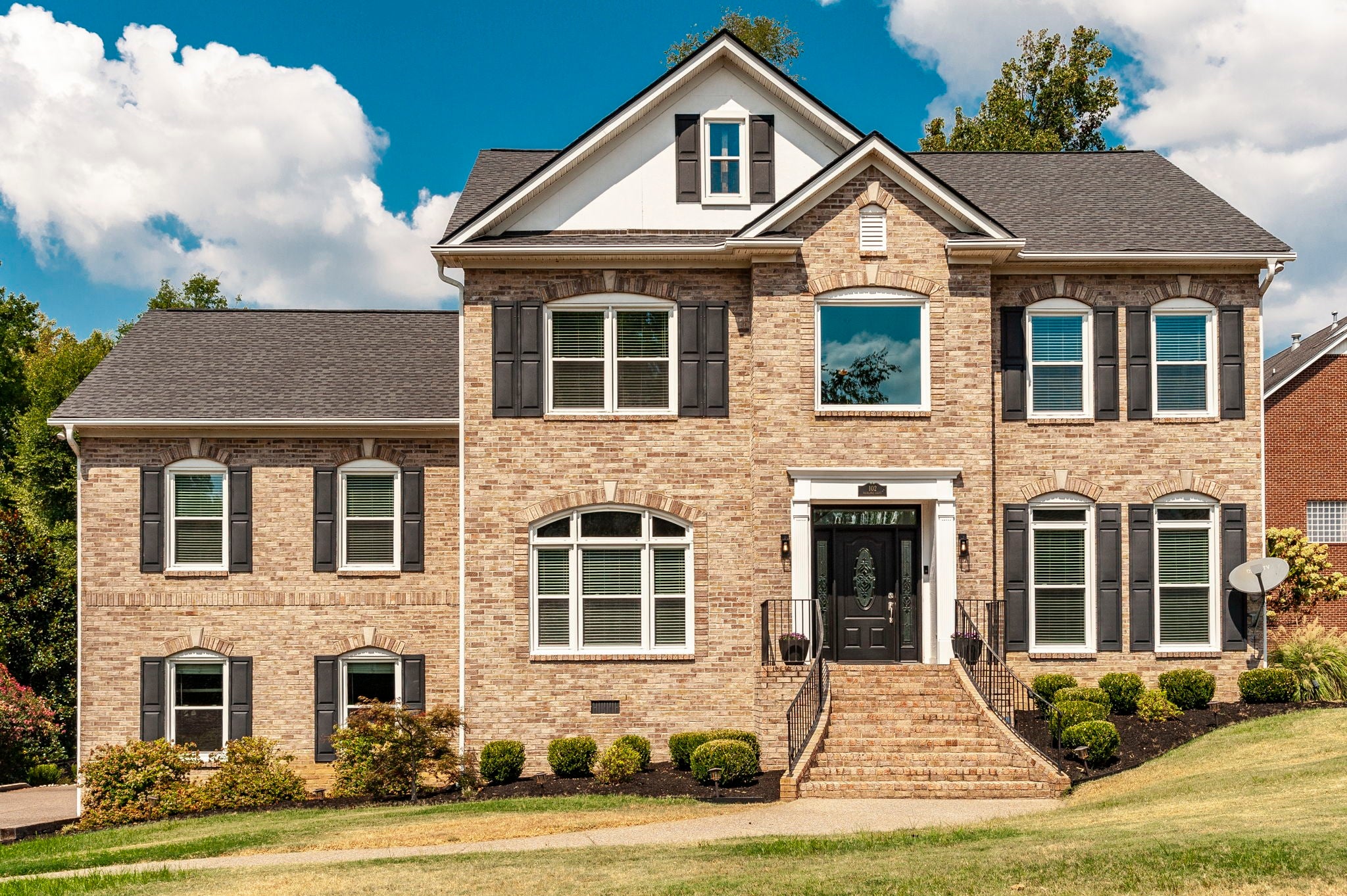 102 Fairlake Ct