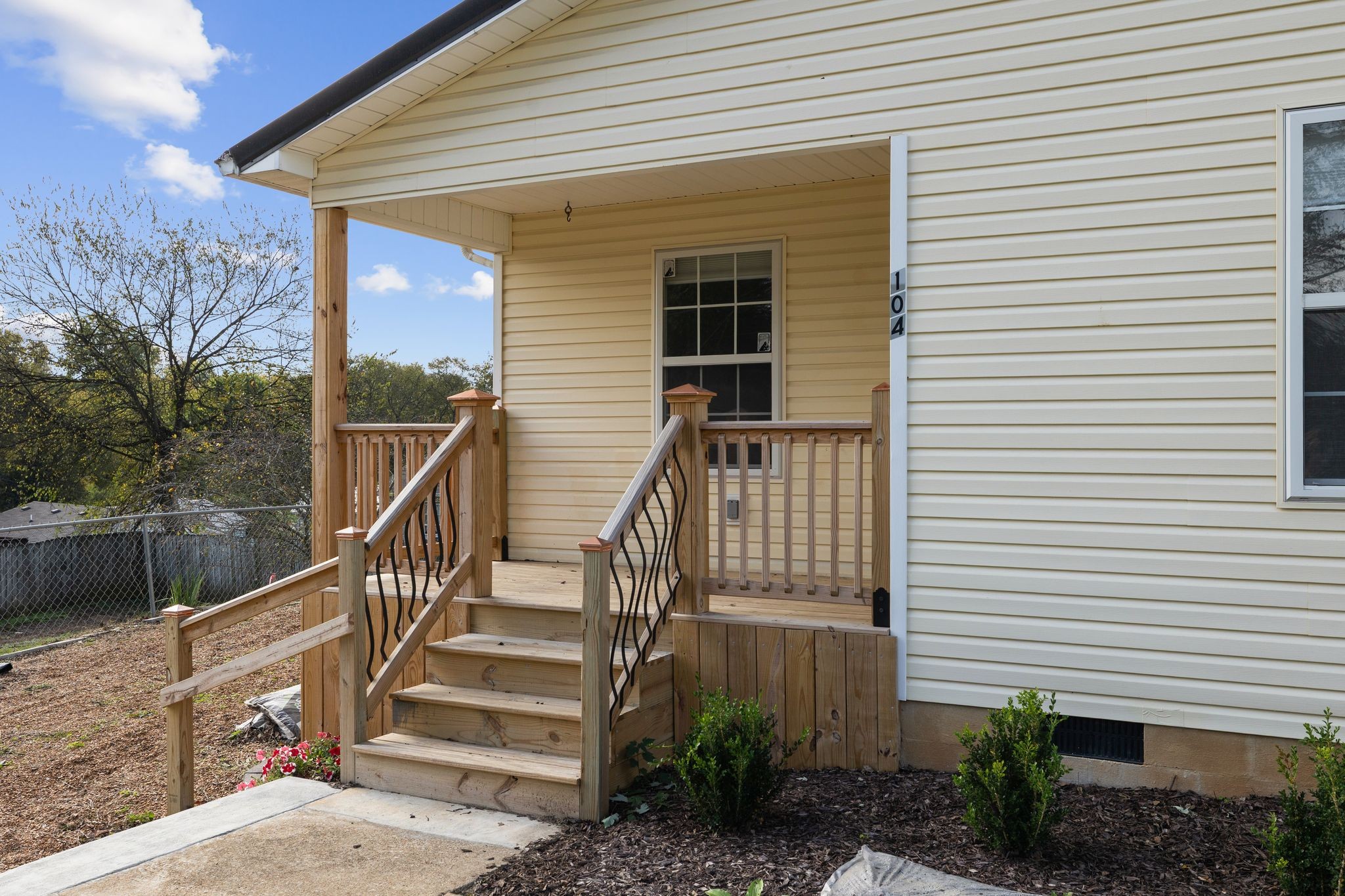 104 E Merchant Street