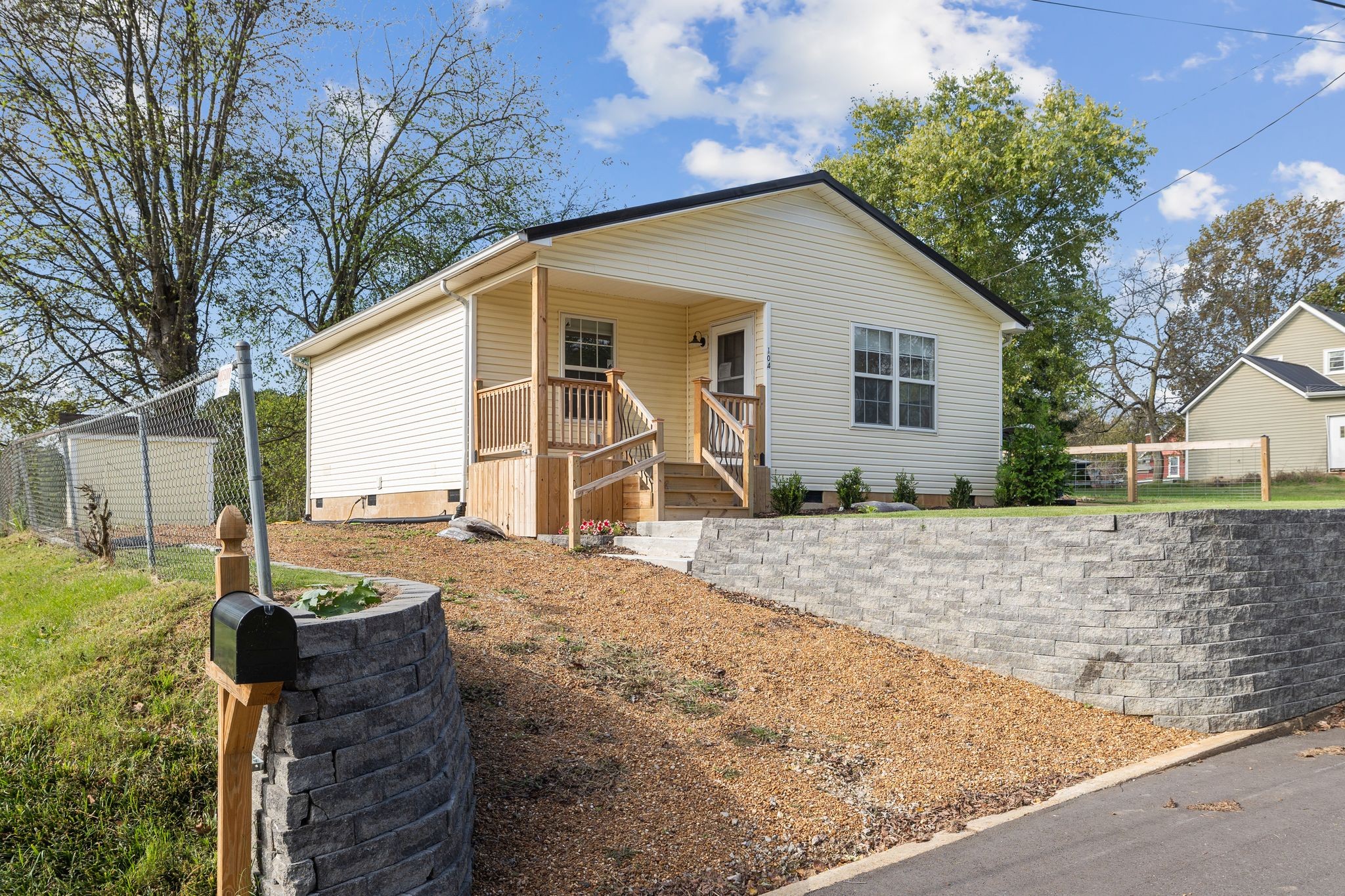 104 E Merchant Street