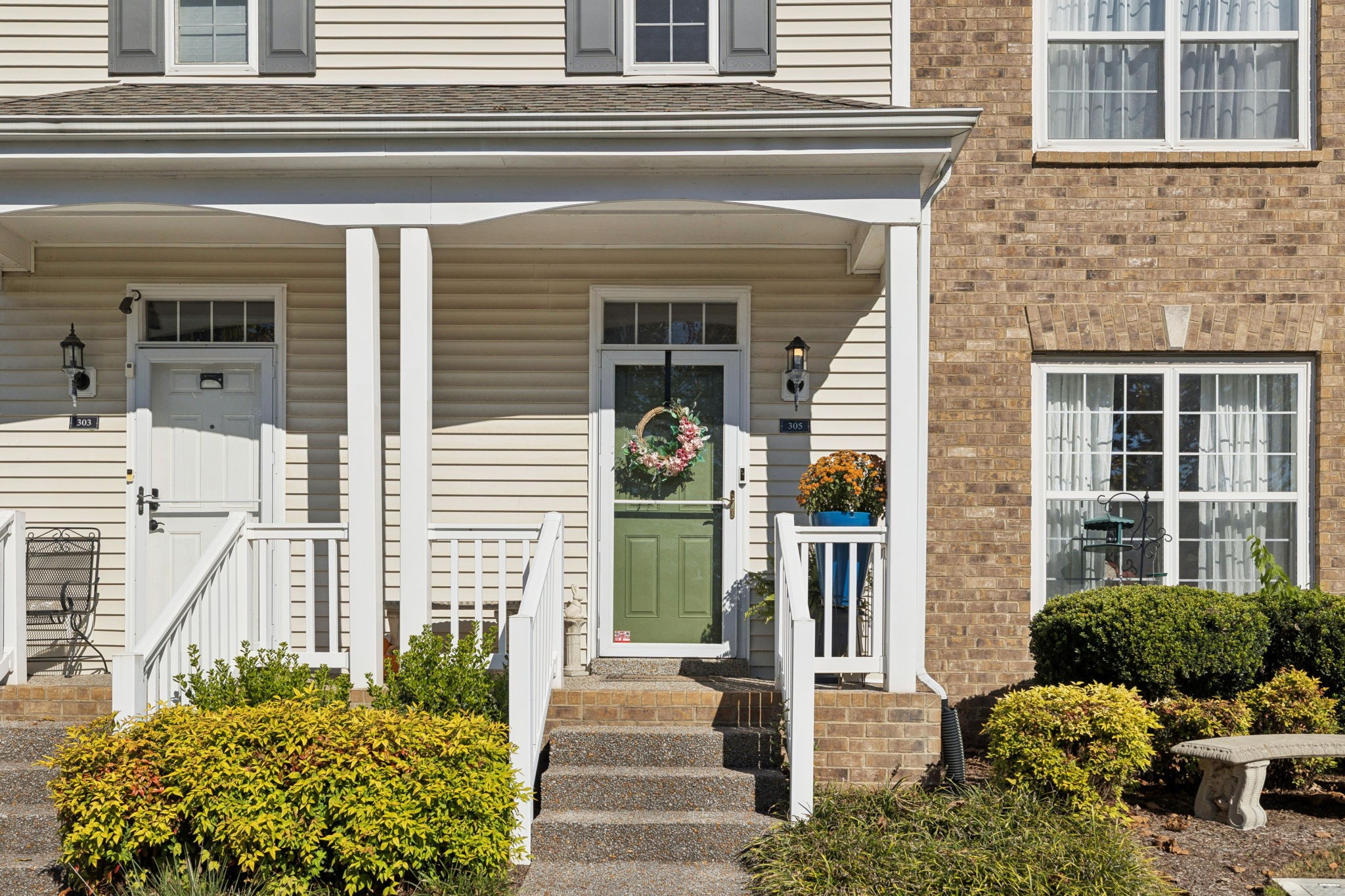 305 Newport Meadows Cir