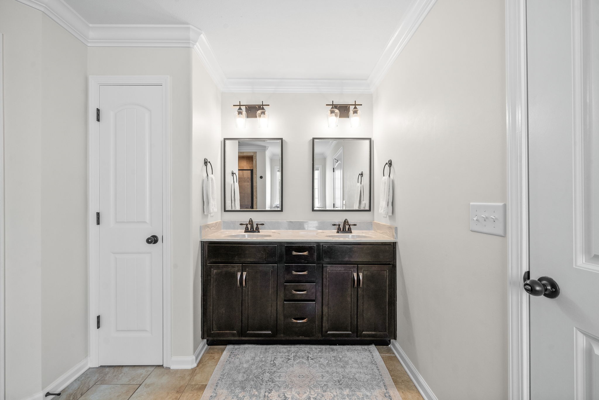 Clarksville, Tennessee 37040, United States, 4 Bedrooms Bedrooms, ,3 BathroomsBathrooms,Residential,Pending,125410