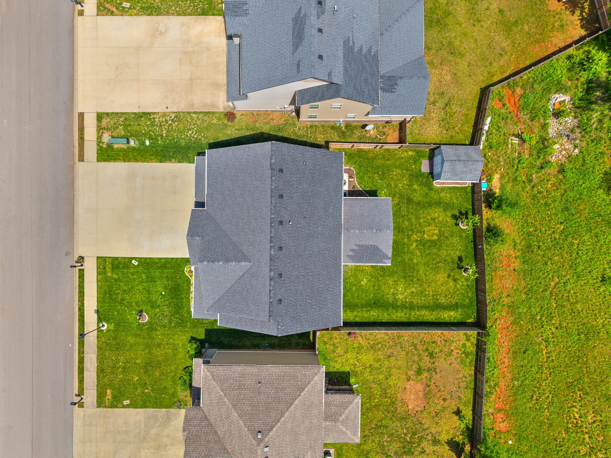 Clarksville, Tennessee 37040, United States, 4 Bedrooms Bedrooms, ,3 BathroomsBathrooms,Residential,Pending,125410