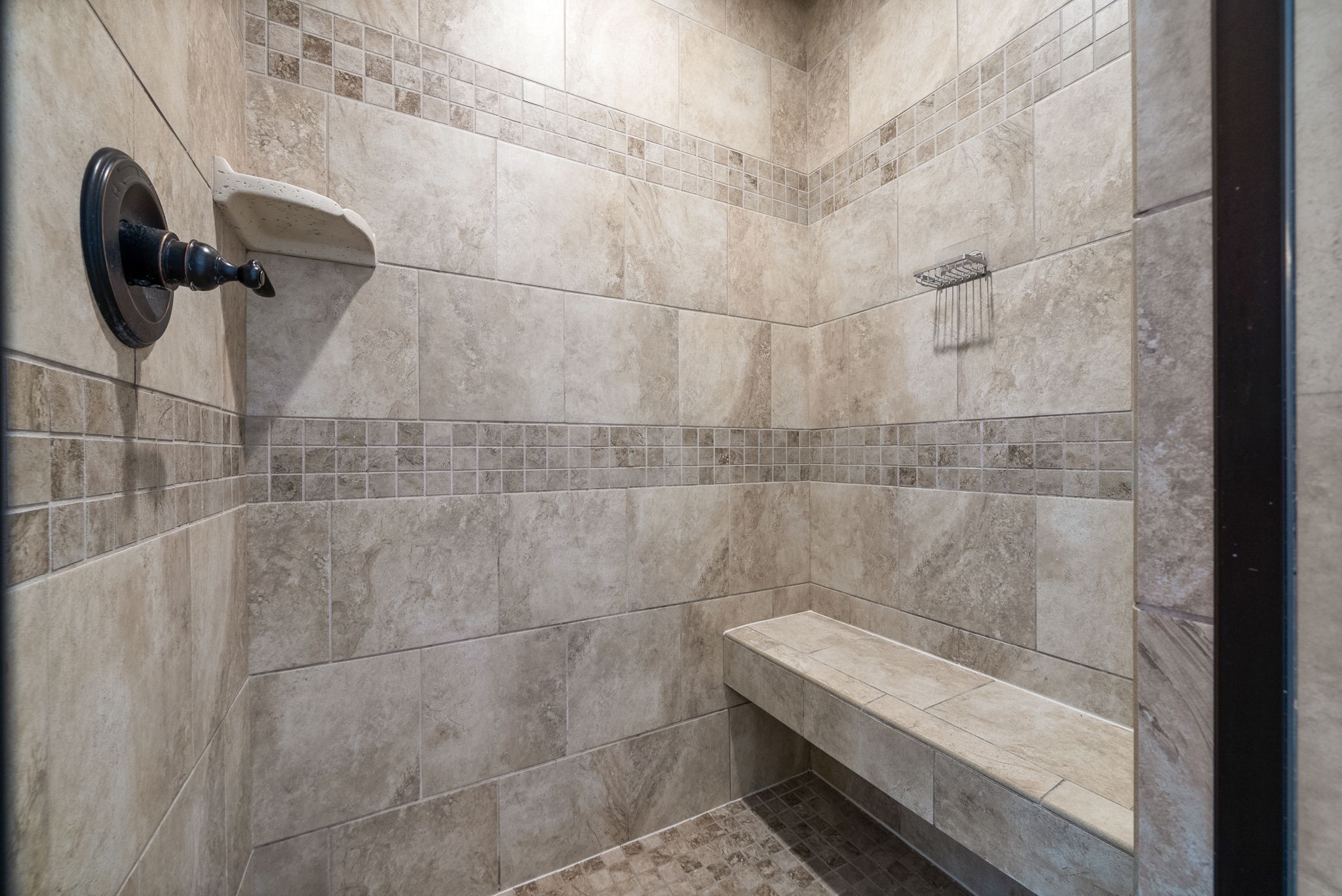 Clarksville, Tennessee 37040, United States, 4 Bedrooms Bedrooms, ,3 BathroomsBathrooms,Residential,Pending,125410