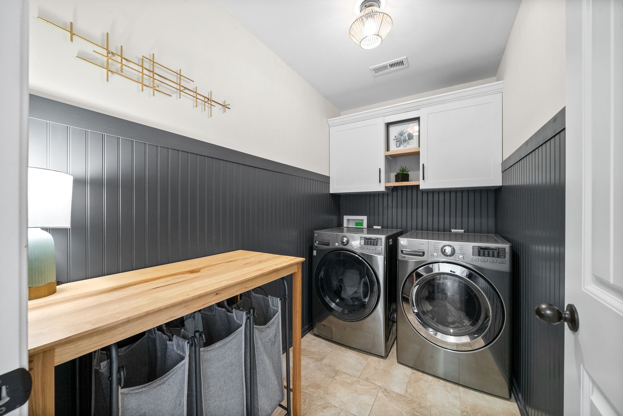 Clarksville, Tennessee 37040, United States, 4 Bedrooms Bedrooms, ,3 BathroomsBathrooms,Residential,Pending,125410