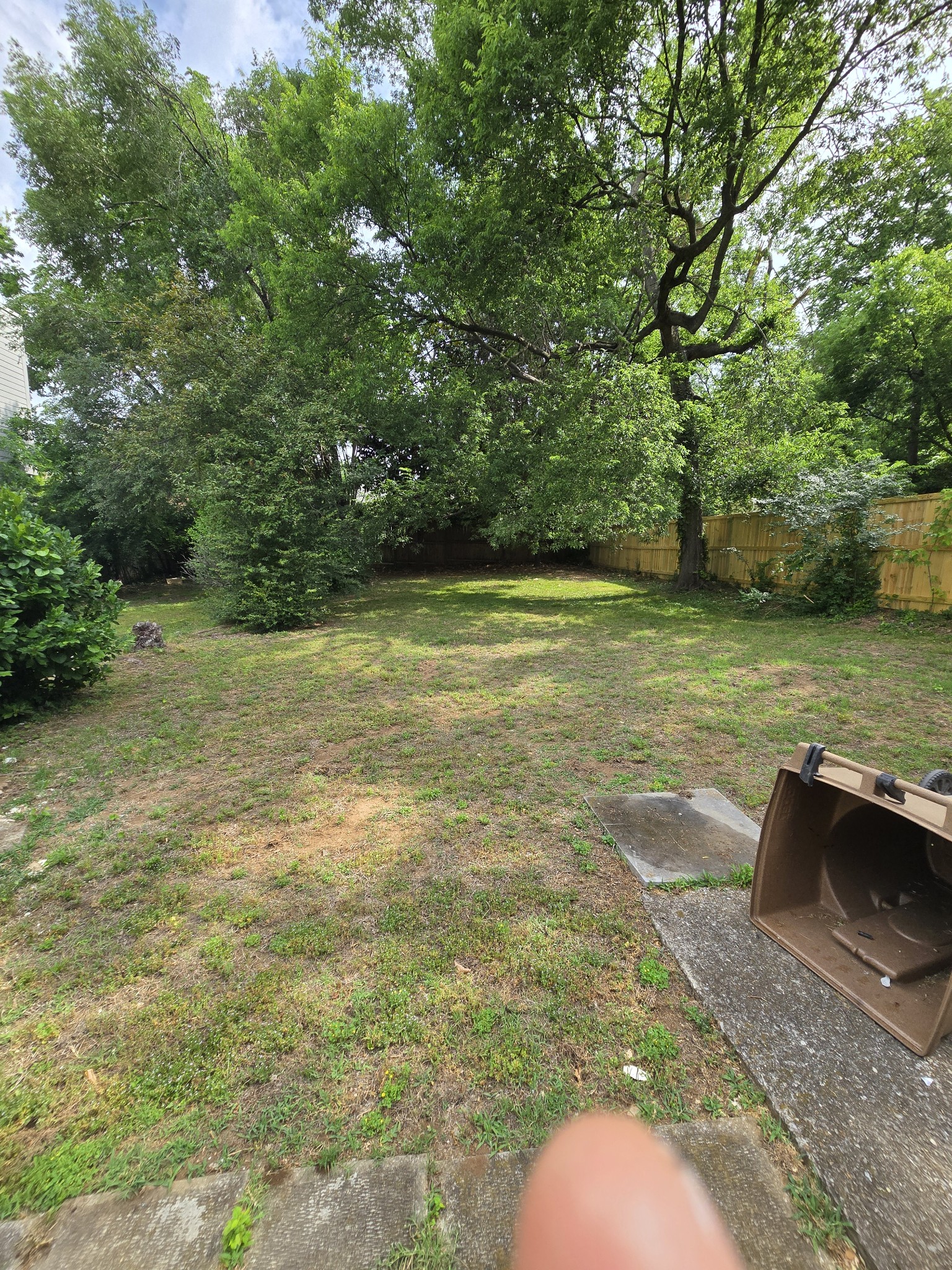 1007 Carolyn Ave