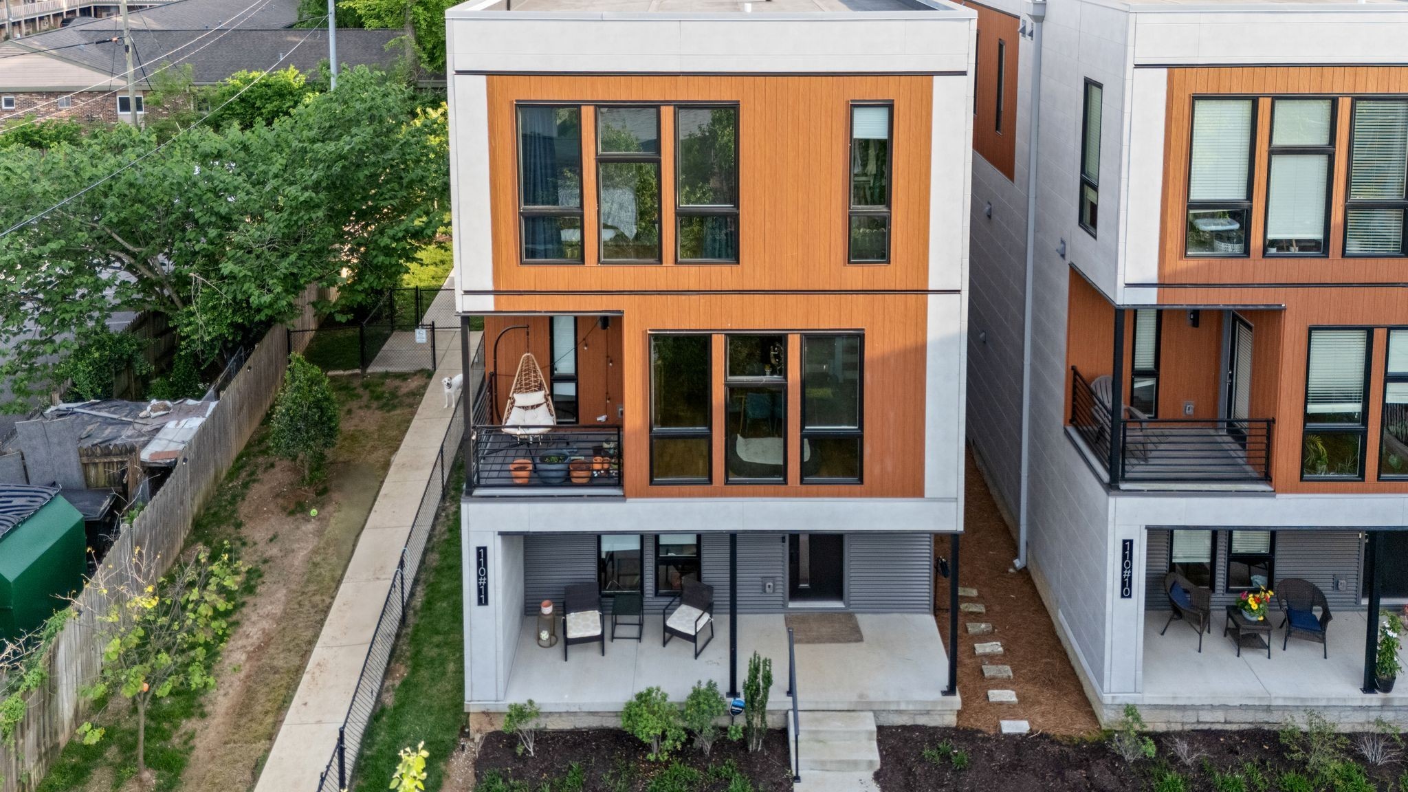 110 Oceola Ave 11