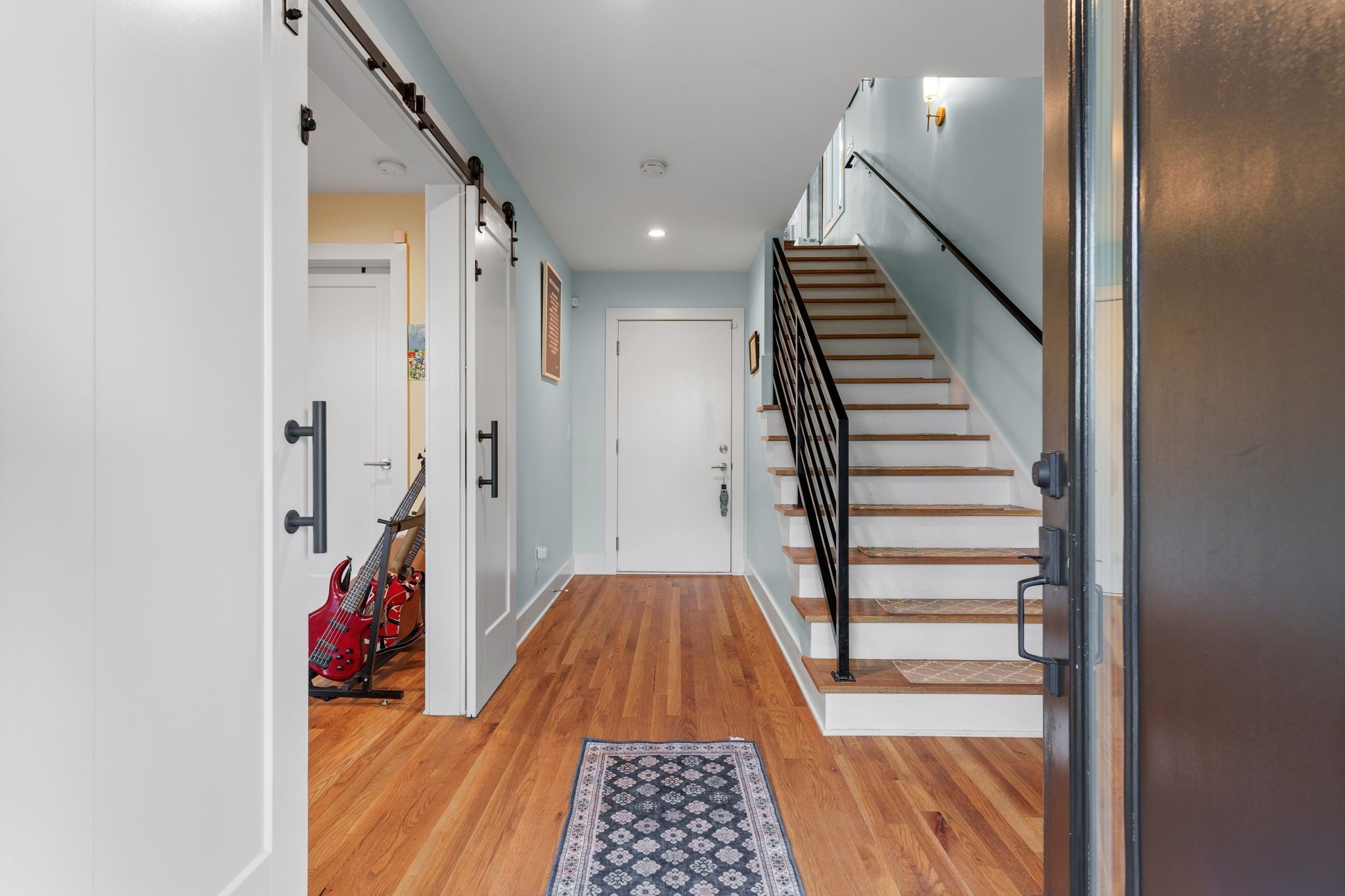 110 Oceola Ave 11