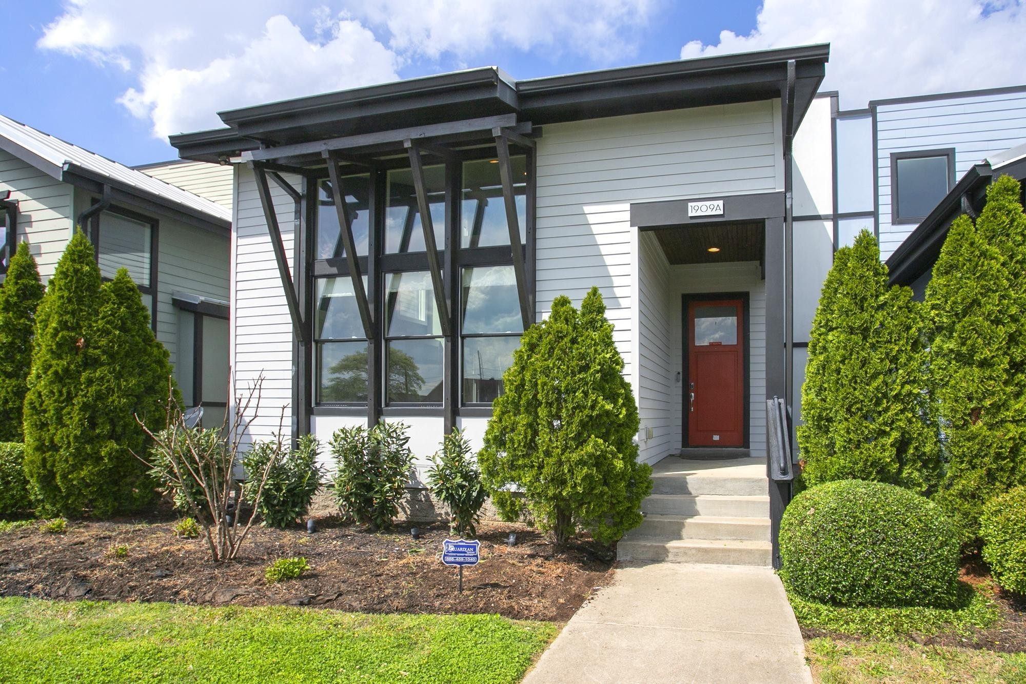 1909A Truett Ave