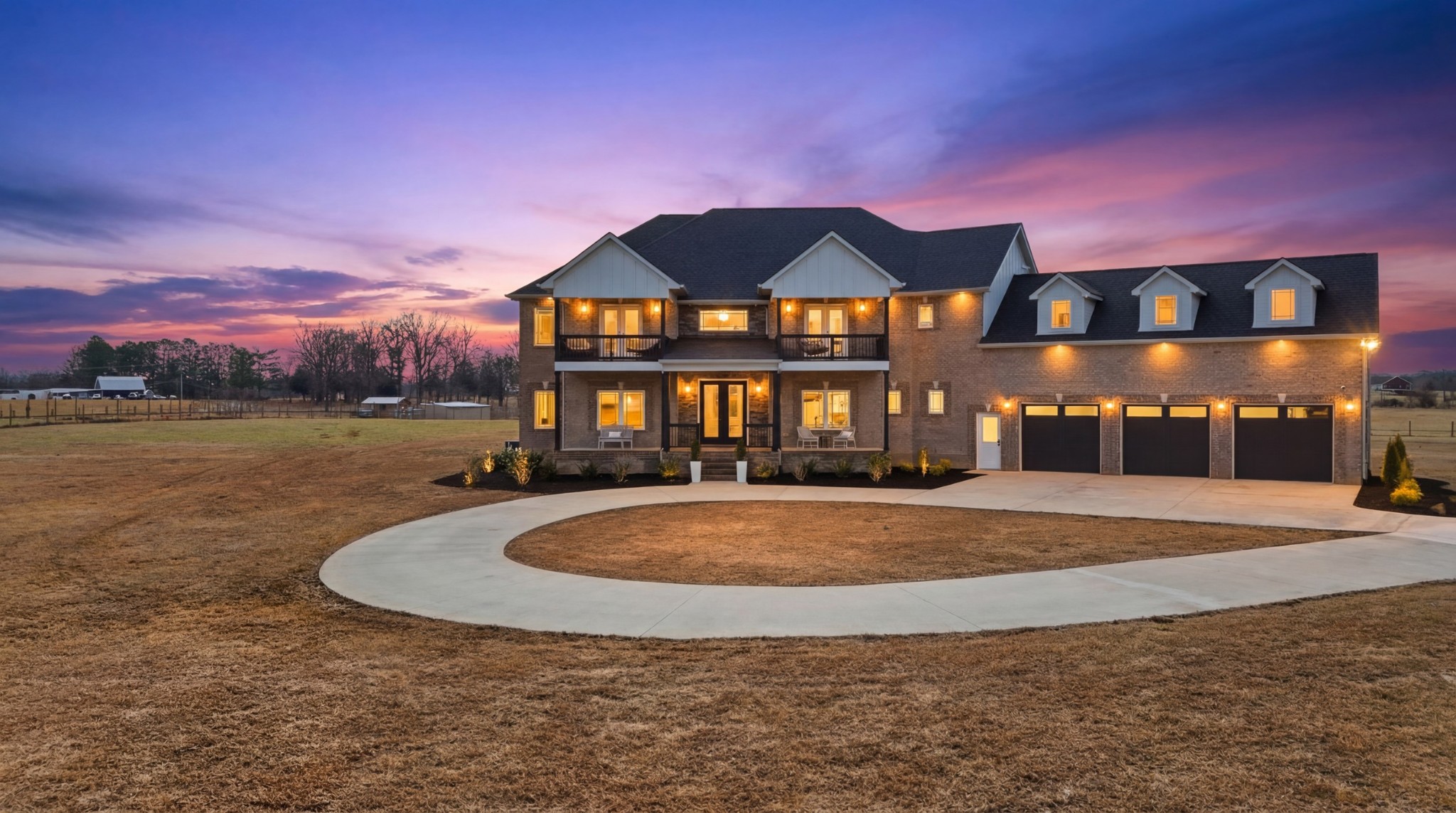 Clarksville, Tennessee, 37043, United States, 5 Bedrooms Bedrooms, ,5 BathroomsBathrooms,Residential,Active,2019139