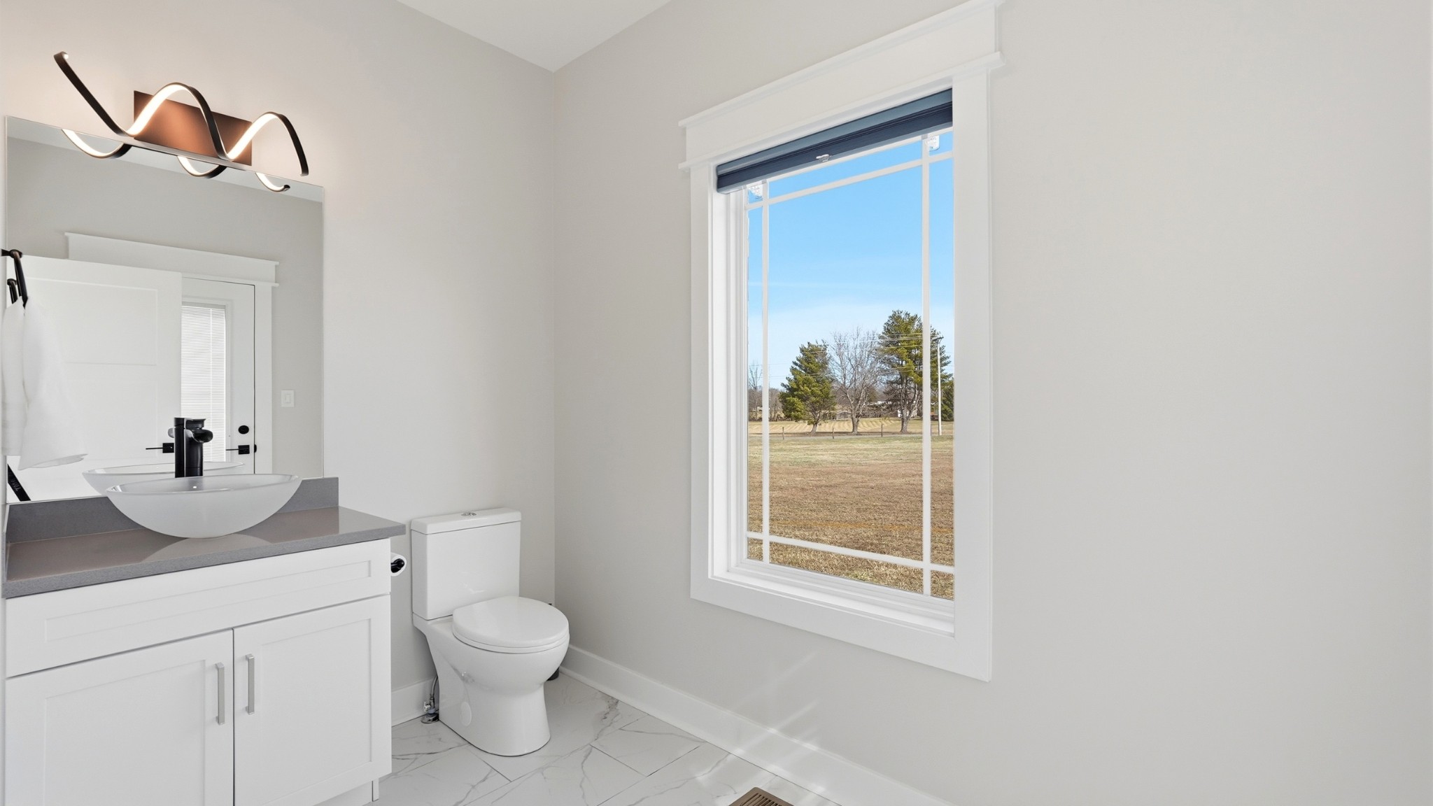 Clarksville, Tennessee, 37043, United States, 5 Bedrooms Bedrooms, ,5 BathroomsBathrooms,Residential,Active,2019139