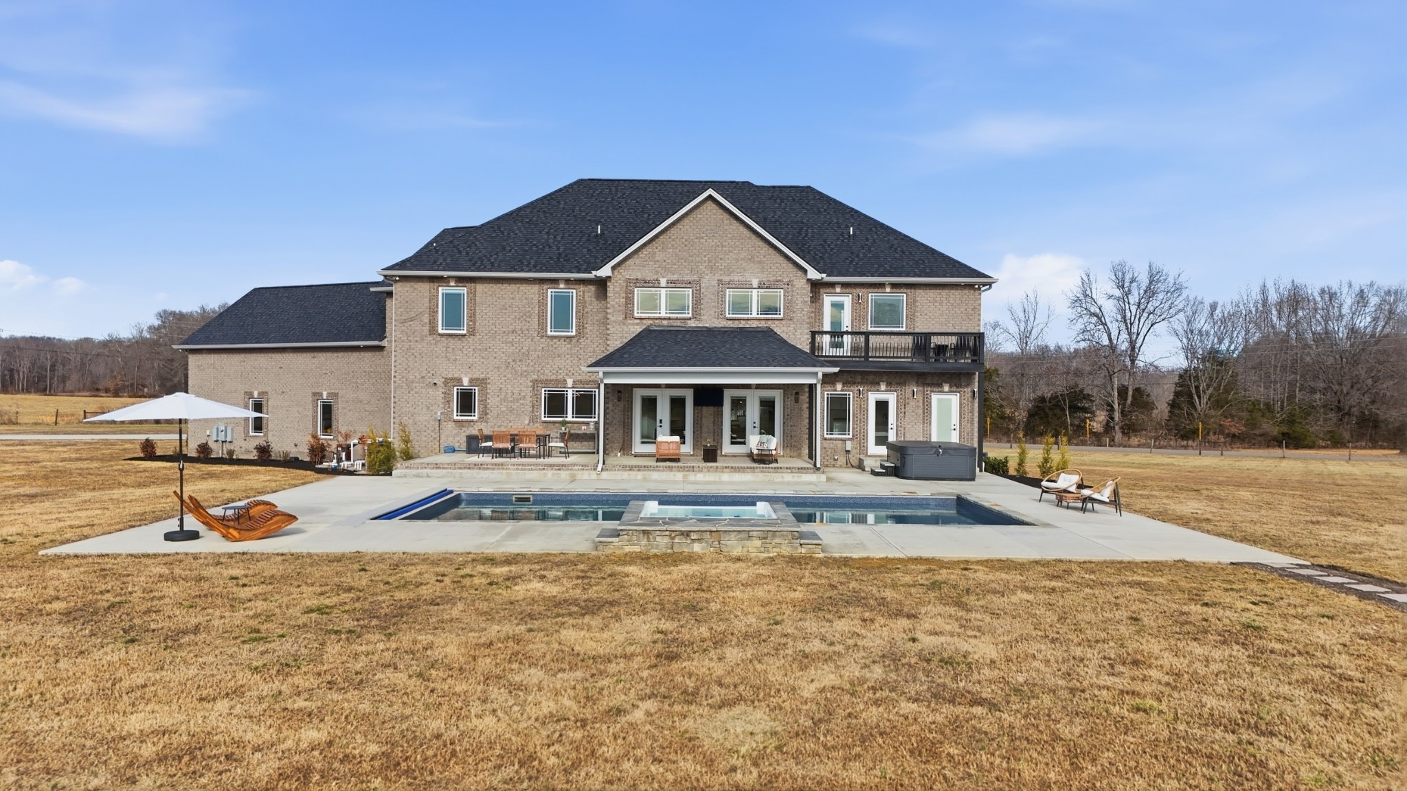 Clarksville, Tennessee, 37043, United States, 5 Bedrooms Bedrooms, ,5 BathroomsBathrooms,Residential,Active,2019139
