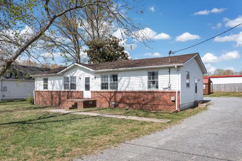 2004 Washington Ct Tullahoma TN 37388
