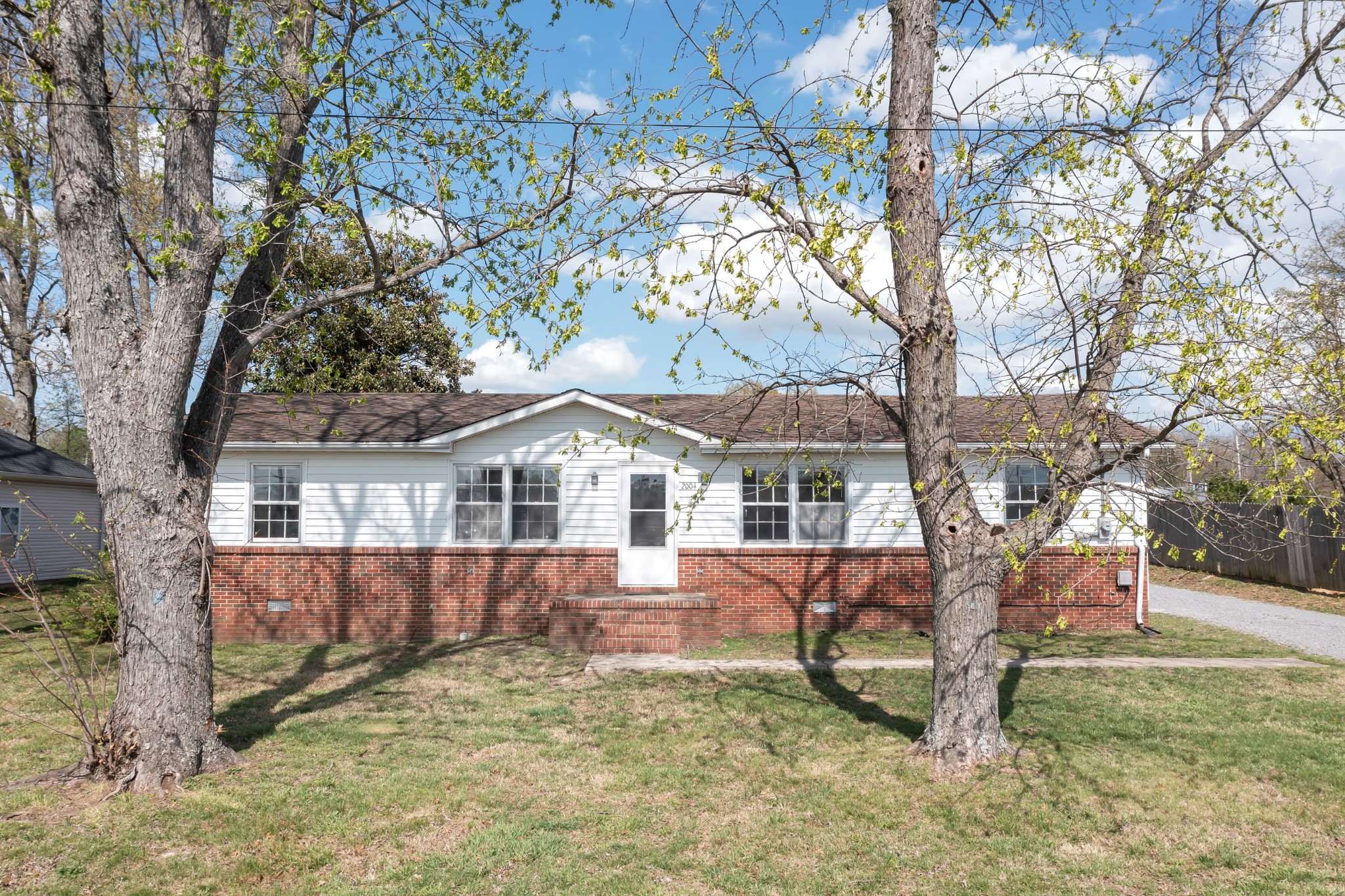 2004 Washington Ct