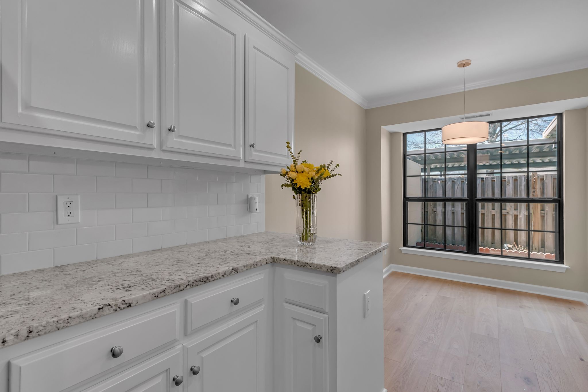 Franklin, Tennessee 37067, United States, 4 Bedrooms Bedrooms, ,2 BathroomsBathrooms,Residential,Pending,102617