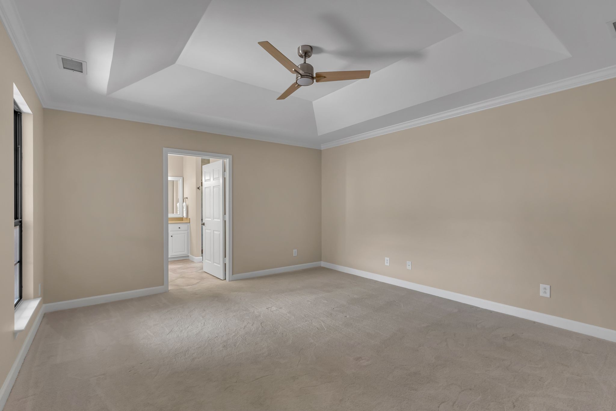 Franklin, Tennessee 37067, United States, 4 Bedrooms Bedrooms, ,2 BathroomsBathrooms,Residential,Pending,102617