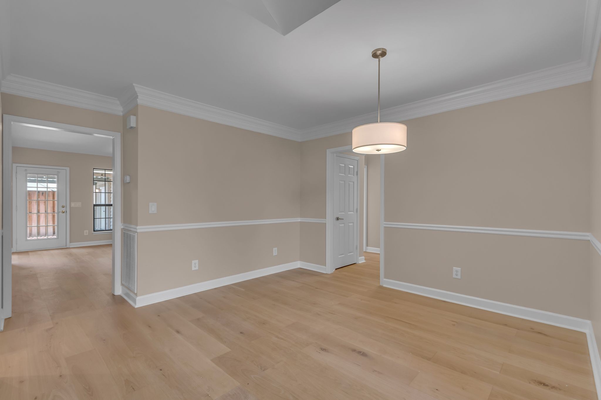 Franklin, Tennessee 37067, United States, 4 Bedrooms Bedrooms, ,2 BathroomsBathrooms,Residential,Pending,102617