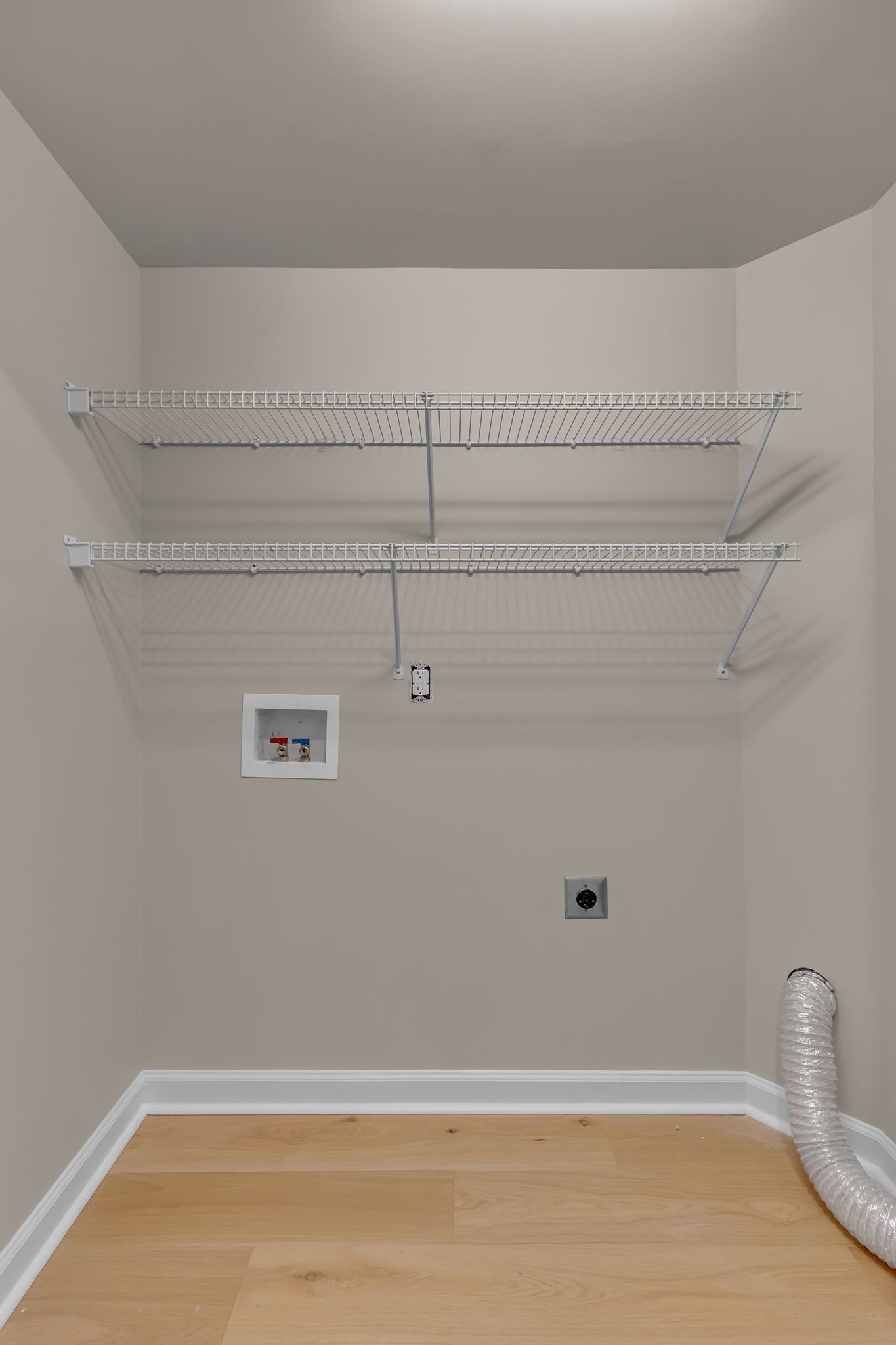 Franklin, Tennessee 37067, United States, 4 Bedrooms Bedrooms, ,2 BathroomsBathrooms,Residential,Pending,102617