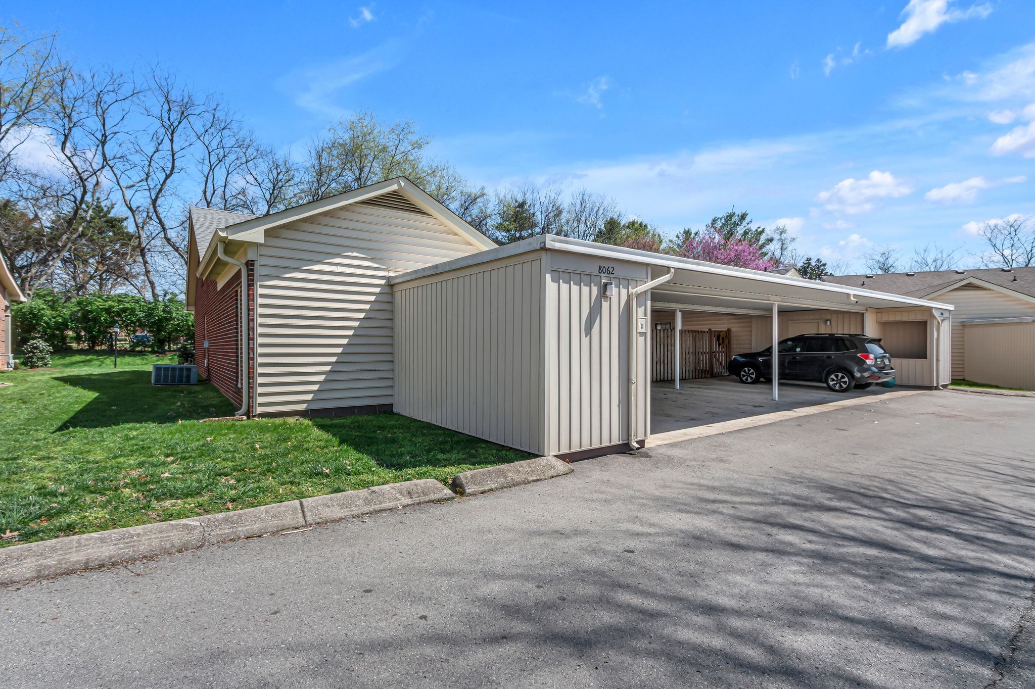 Franklin, Tennessee 37067, United States, 4 Bedrooms Bedrooms, ,2 BathroomsBathrooms,Residential,Pending,102617