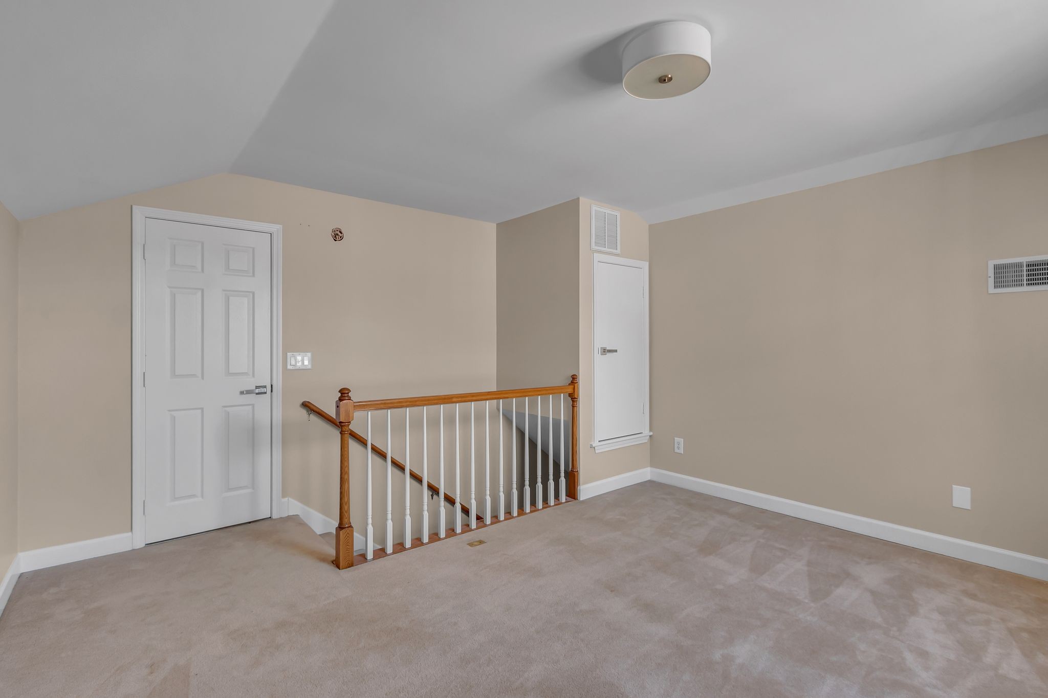 Franklin, Tennessee 37067, United States, 4 Bedrooms Bedrooms, ,2 BathroomsBathrooms,Residential,Pending,102617