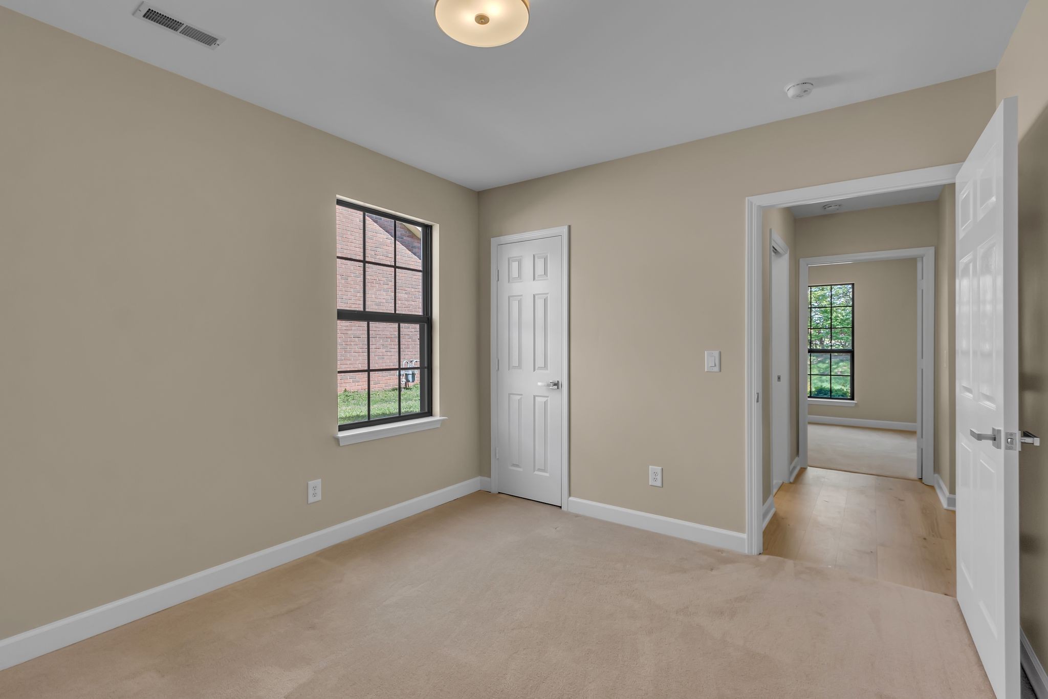 Franklin, Tennessee 37067, United States, 4 Bedrooms Bedrooms, ,2 BathroomsBathrooms,Residential,Pending,102617