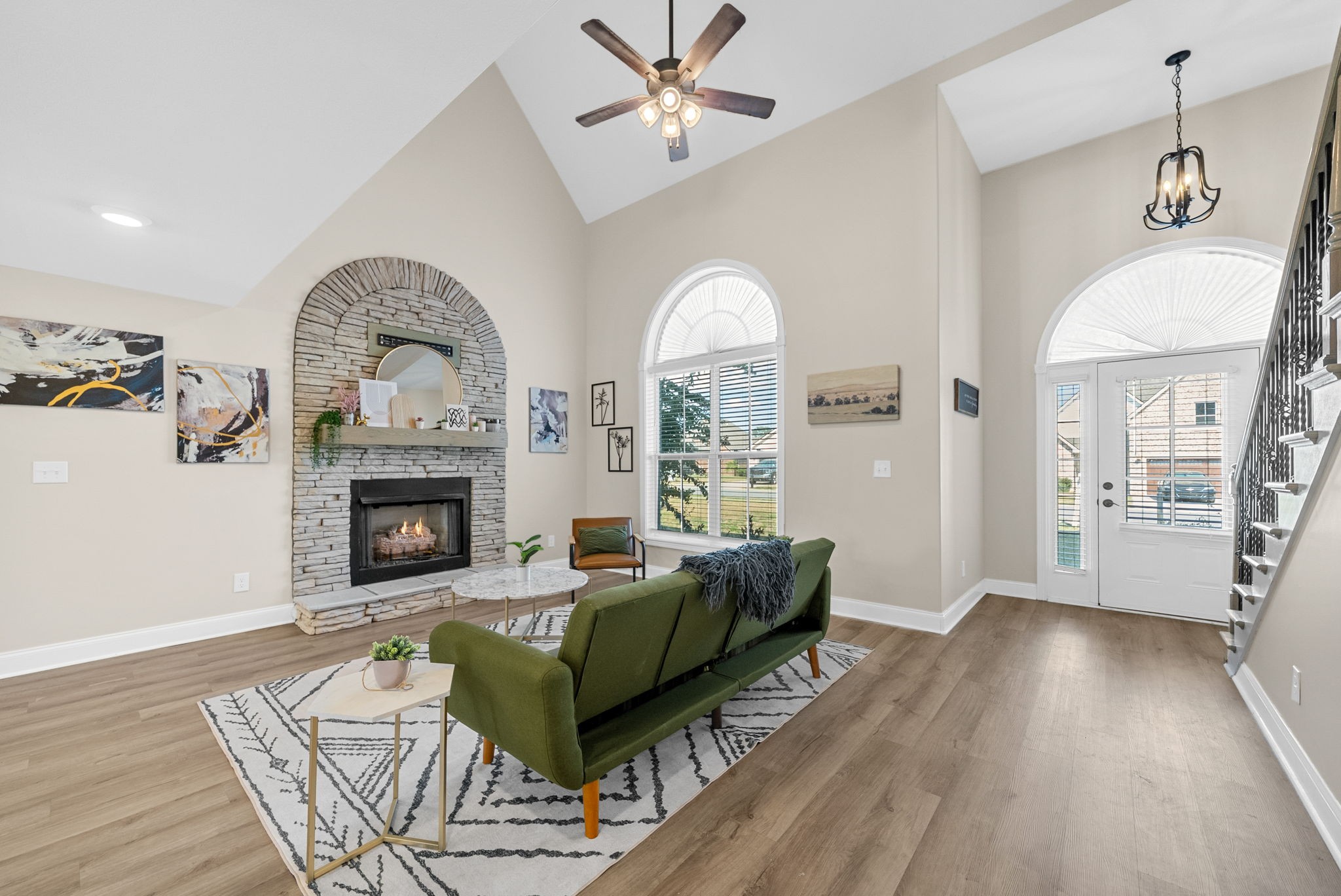 360 Lowline Dr