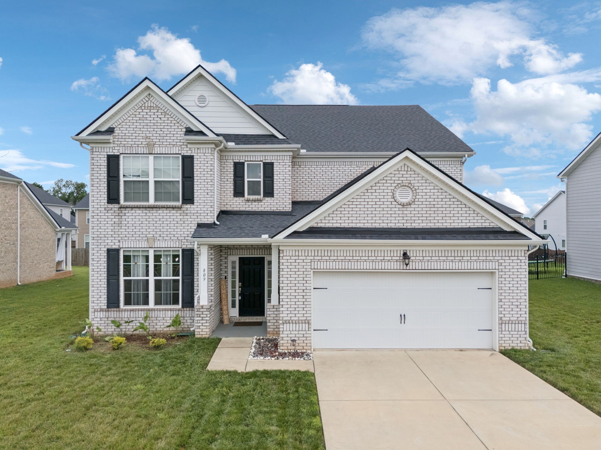 809 Old Blue Ln